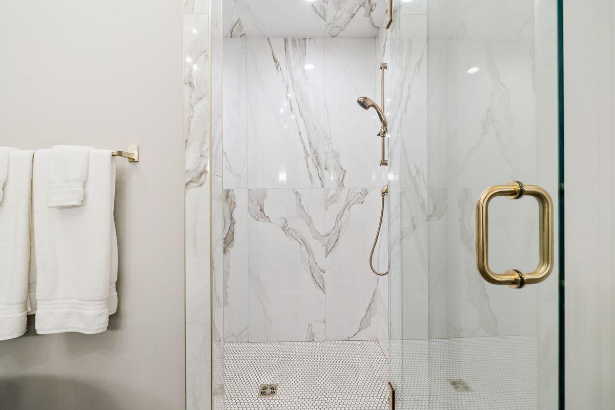 RESUB OF KELLYS ADD TO DESTIN PARTS OF LOTS 1-3 BLK 6 - Residential