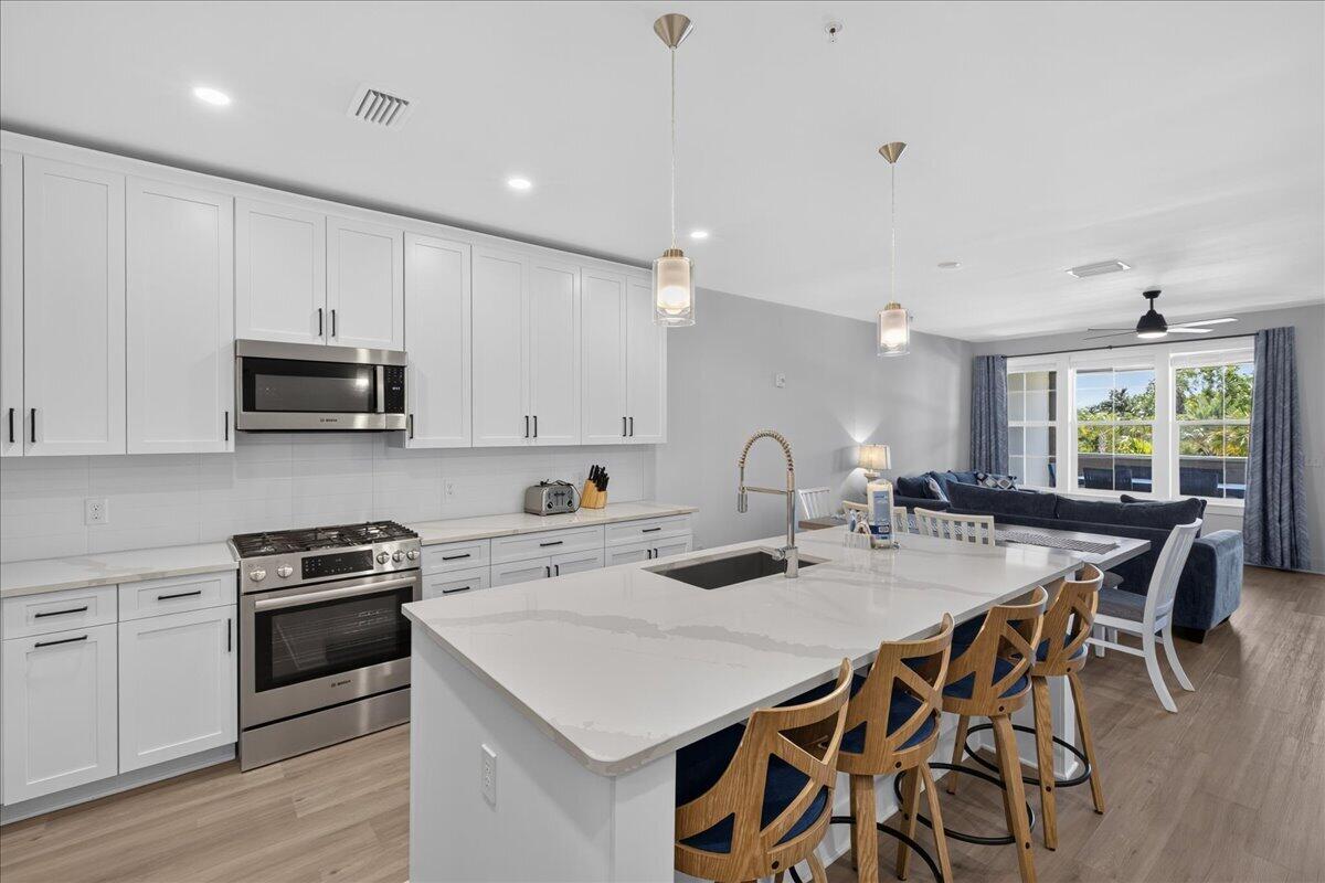 319 N The Grove Drive 225