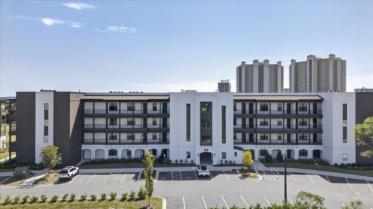 319 N The Grove Drive 225