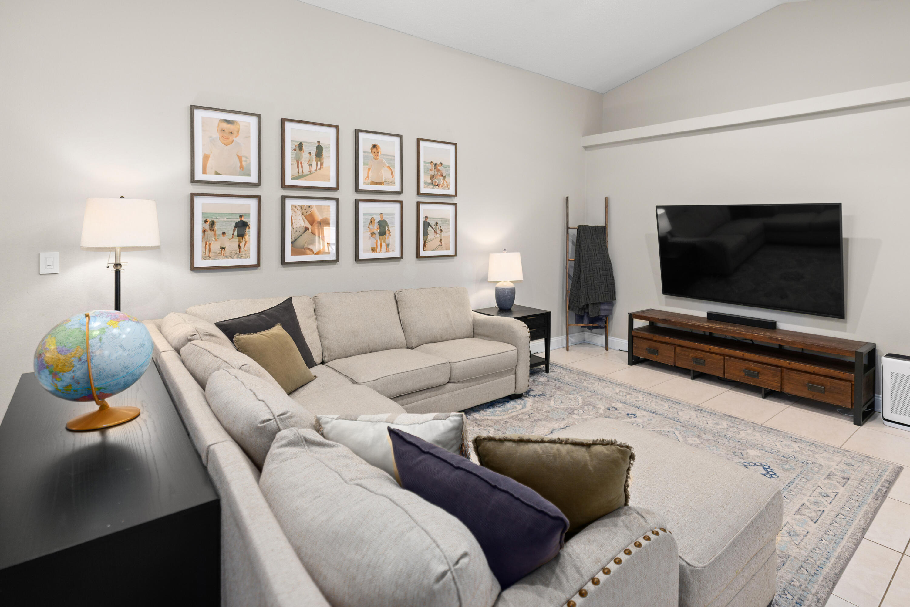 REDSTONE ESTATES - Residential