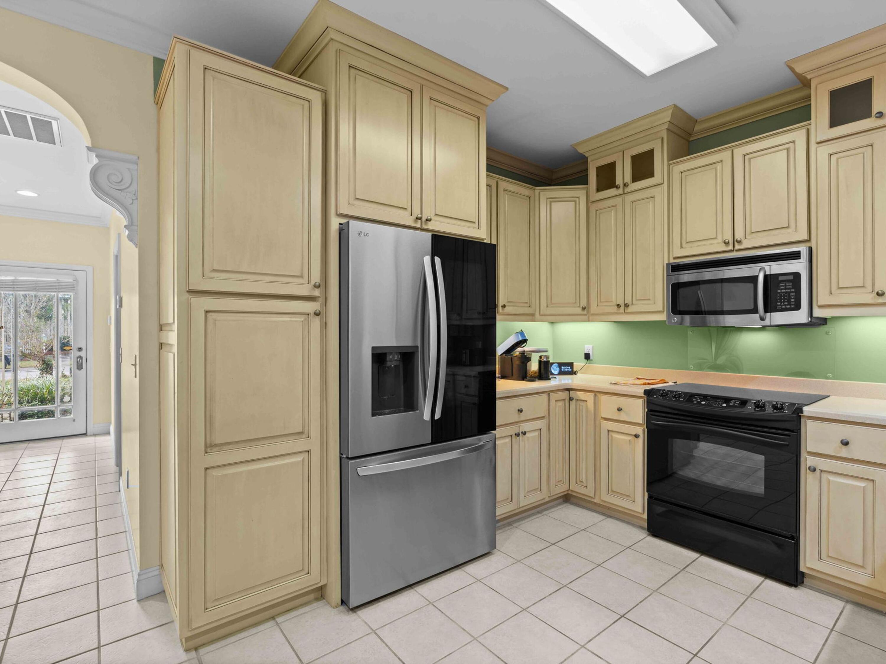 OAKS PLANTATION - Residential