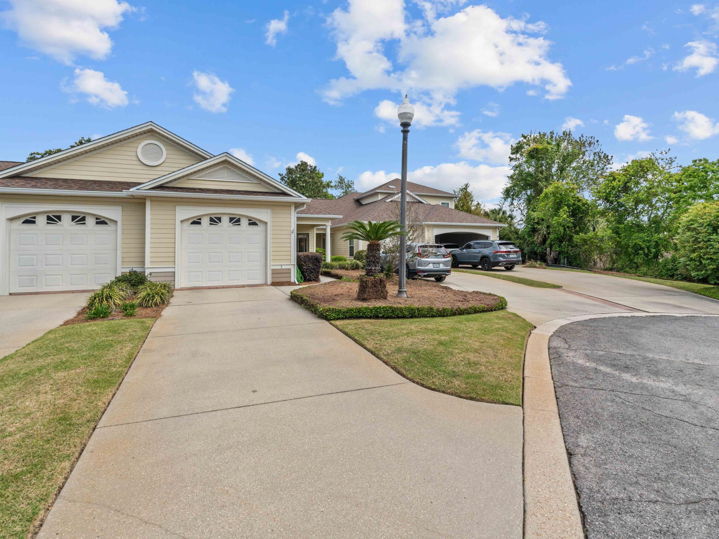 OAKS PLANTATION - Residential
