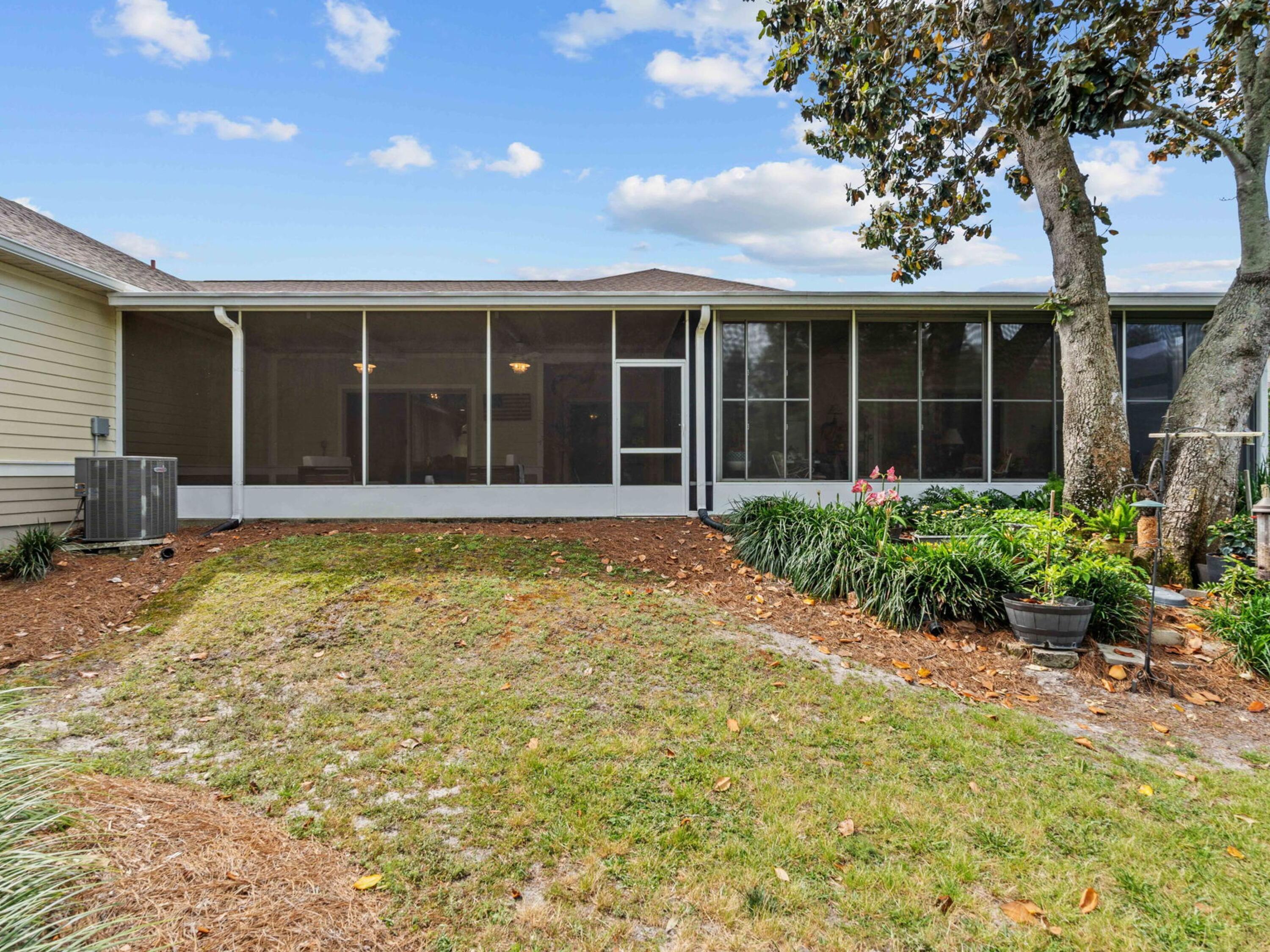 OAKS PLANTATION - Residential