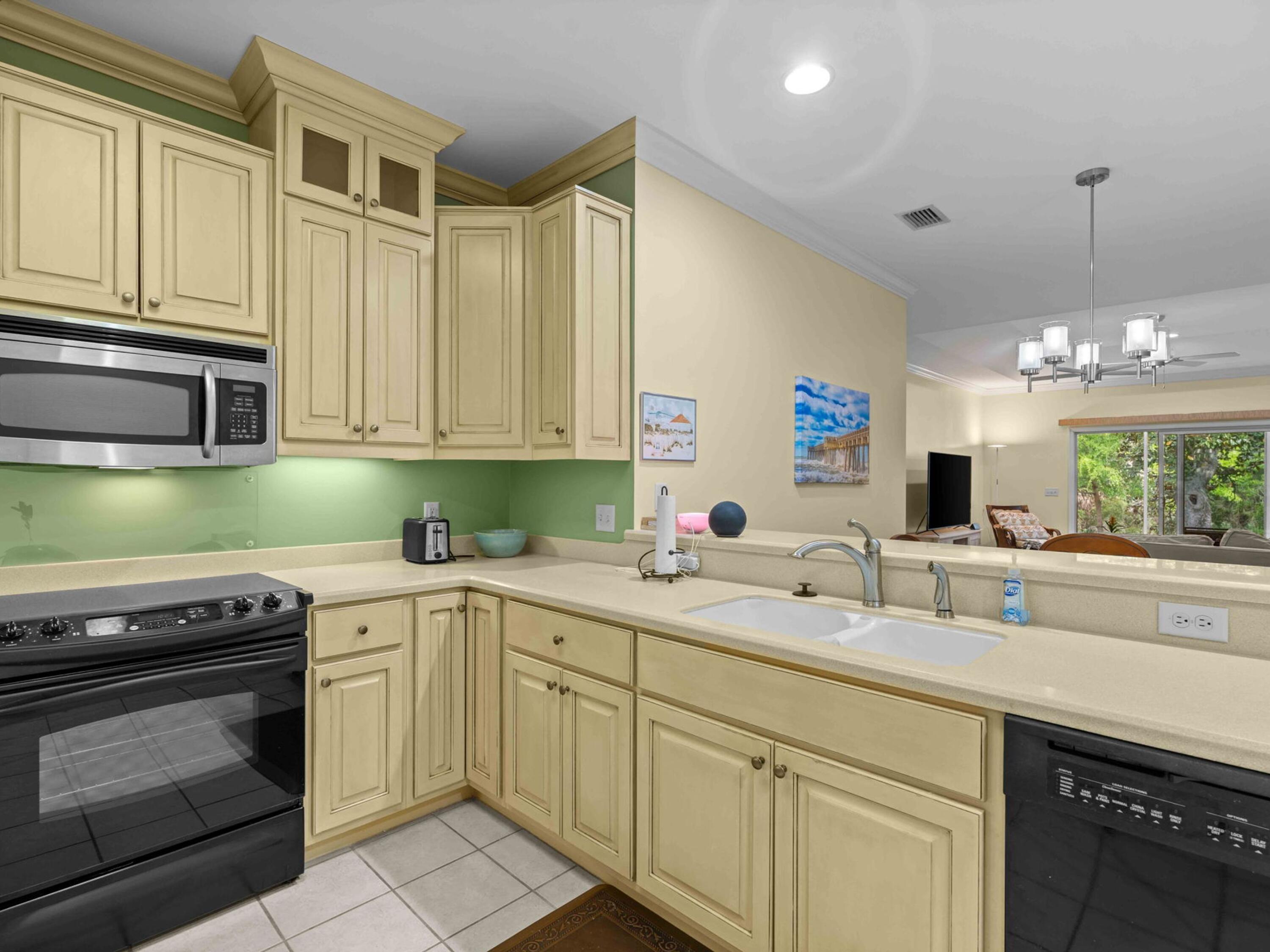 OAKS PLANTATION - Residential