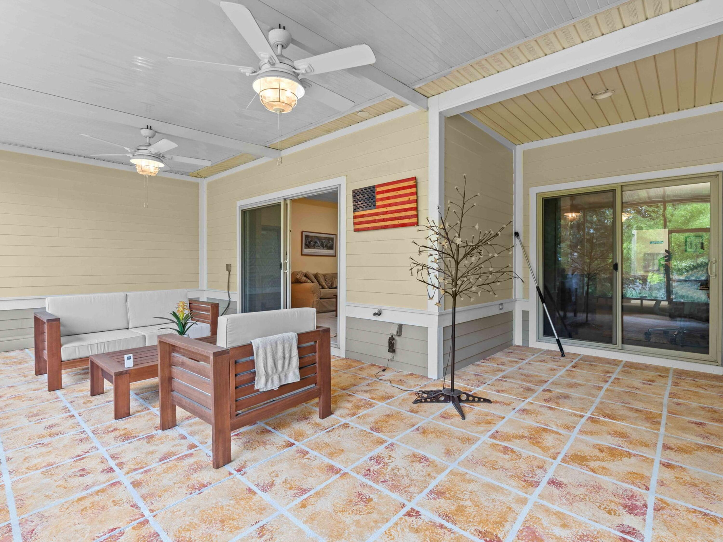 OAKS PLANTATION - Residential