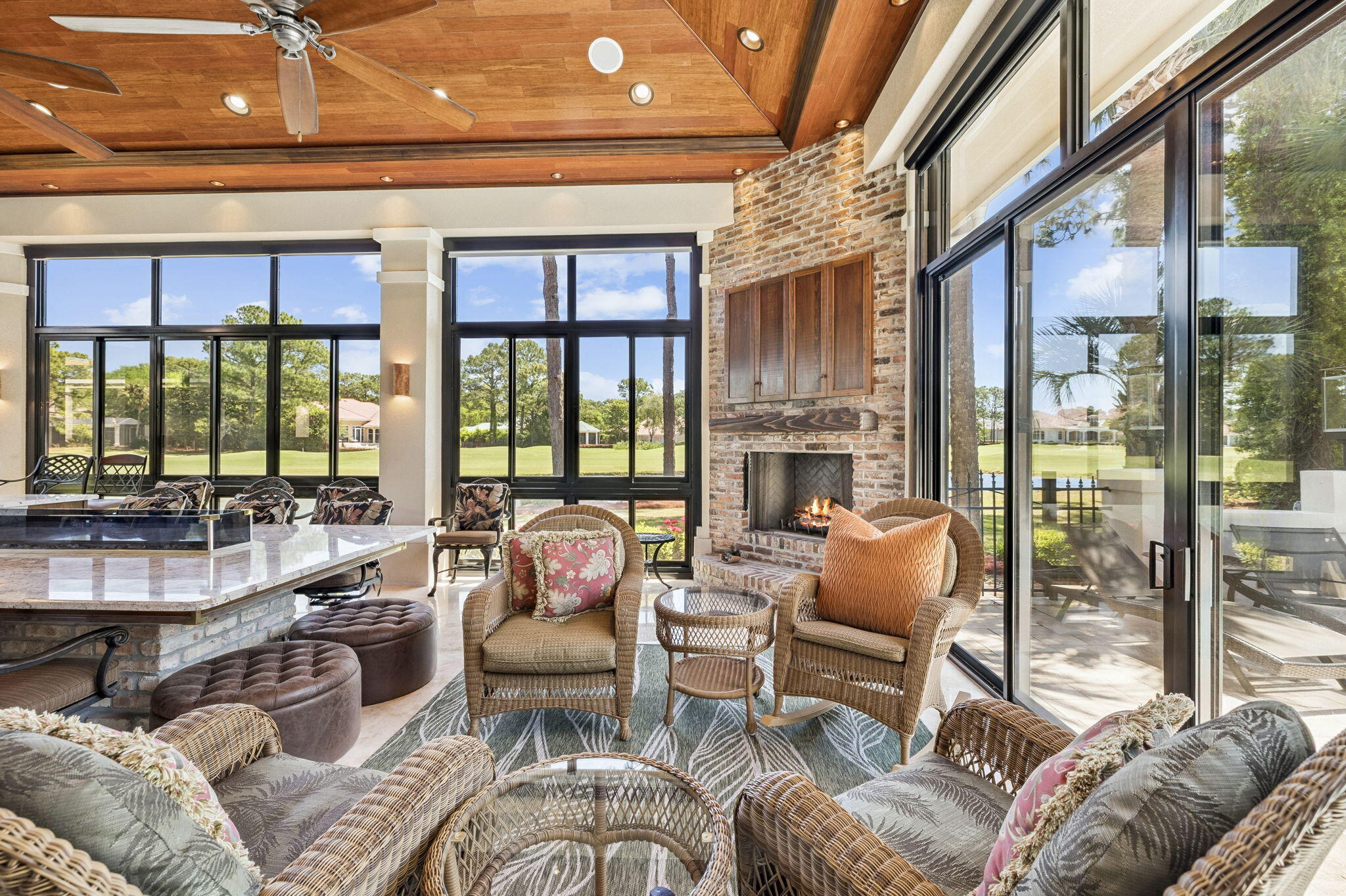 BURNT PINE - Residential