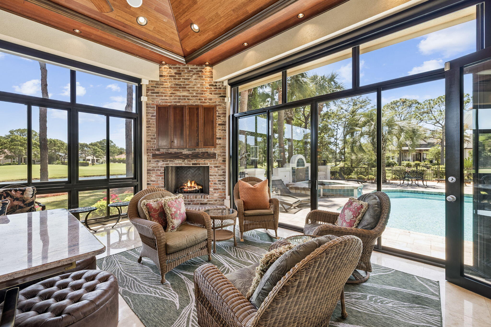 BURNT PINE - Residential