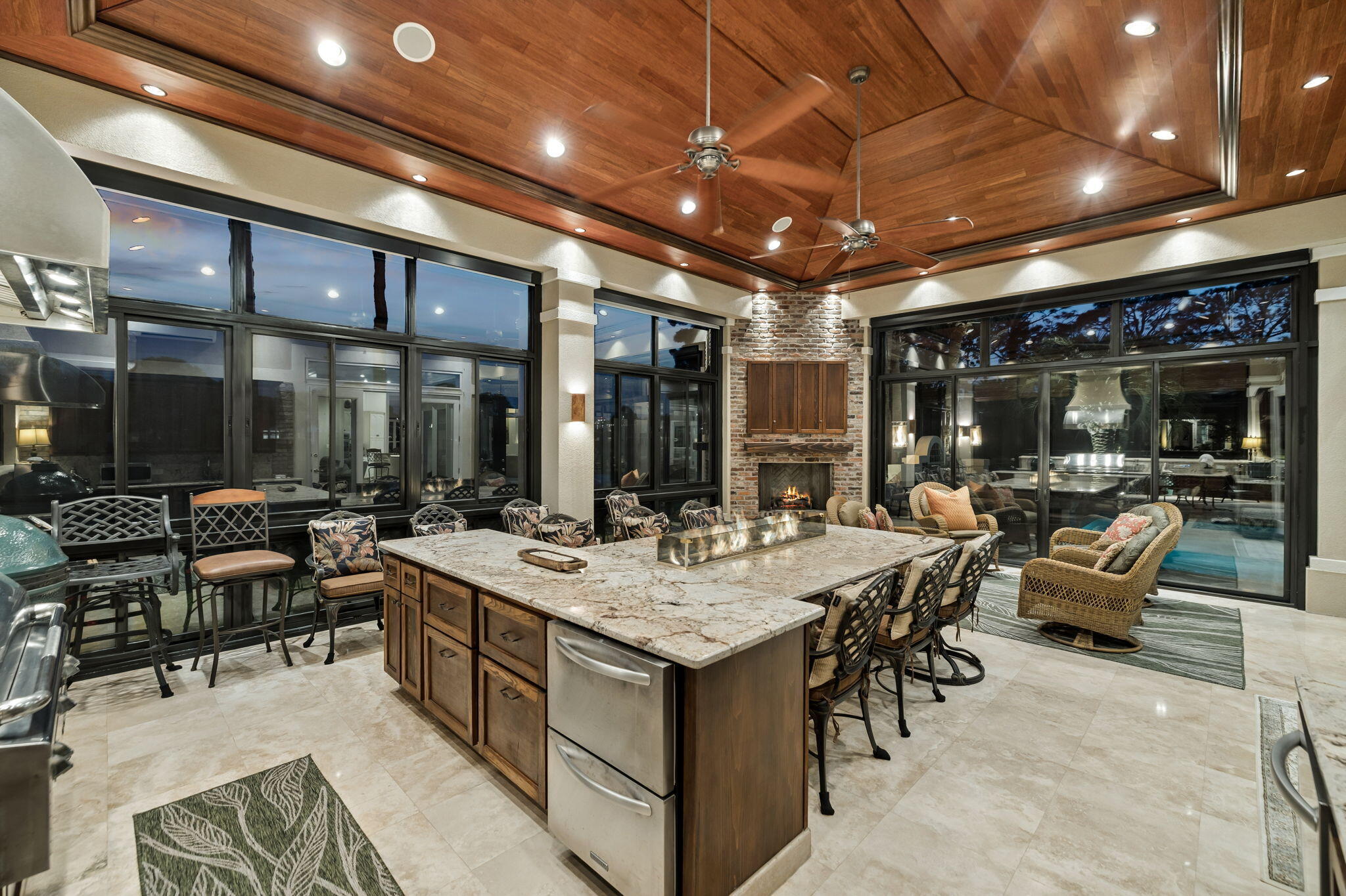 BURNT PINE - Residential