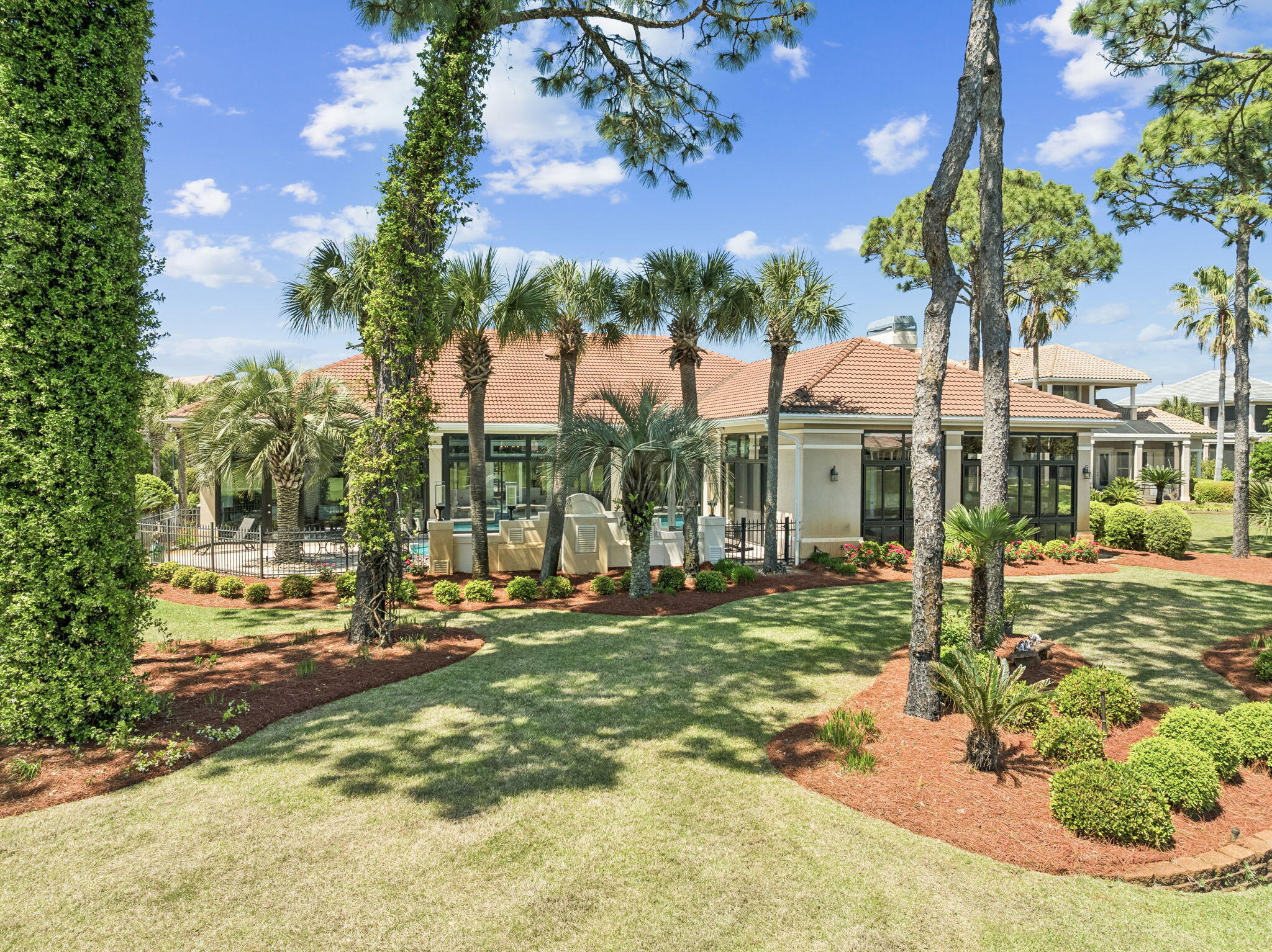 BURNT PINE - Residential