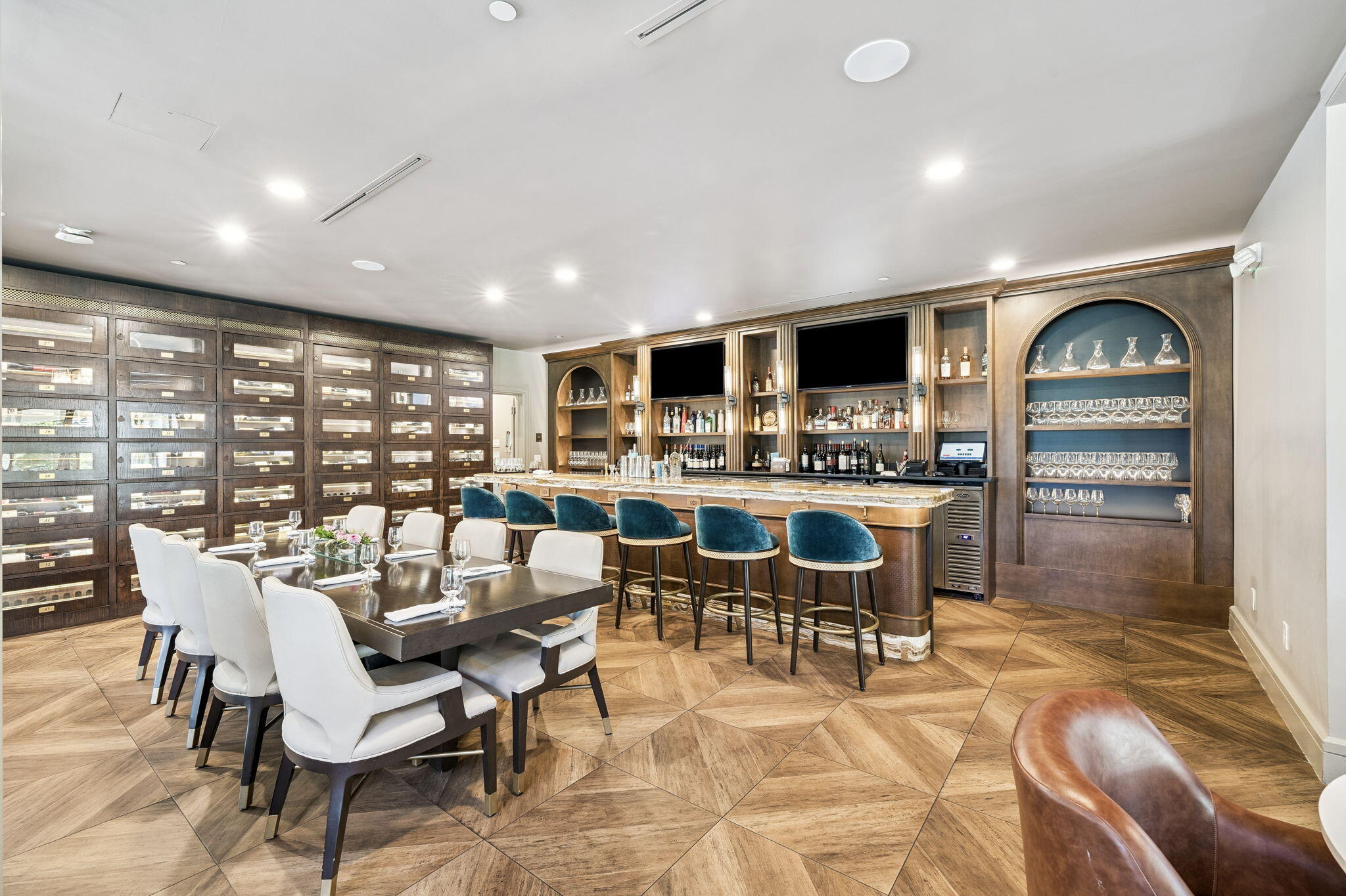 BURNT PINE - Residential