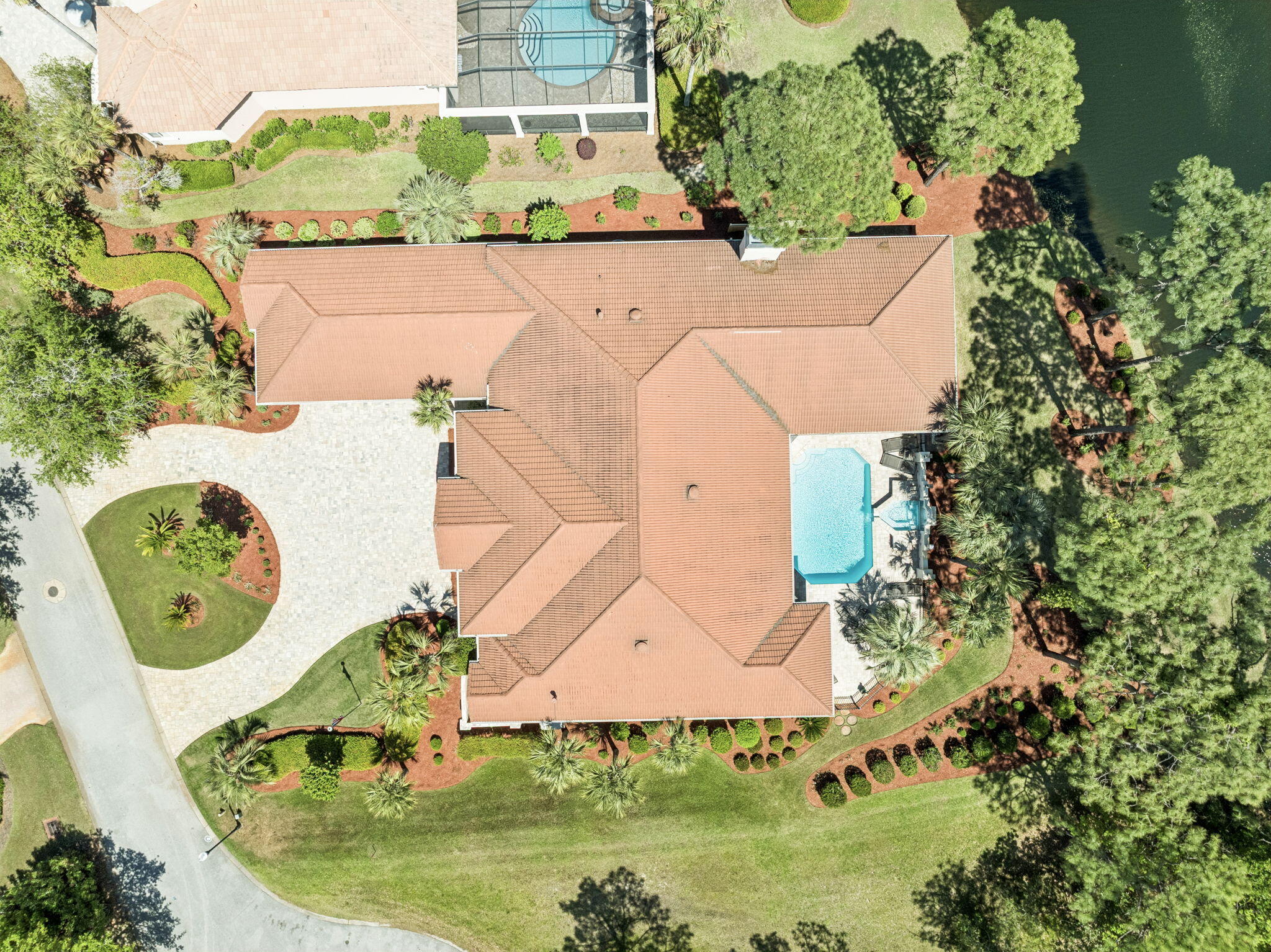 BURNT PINE - Residential