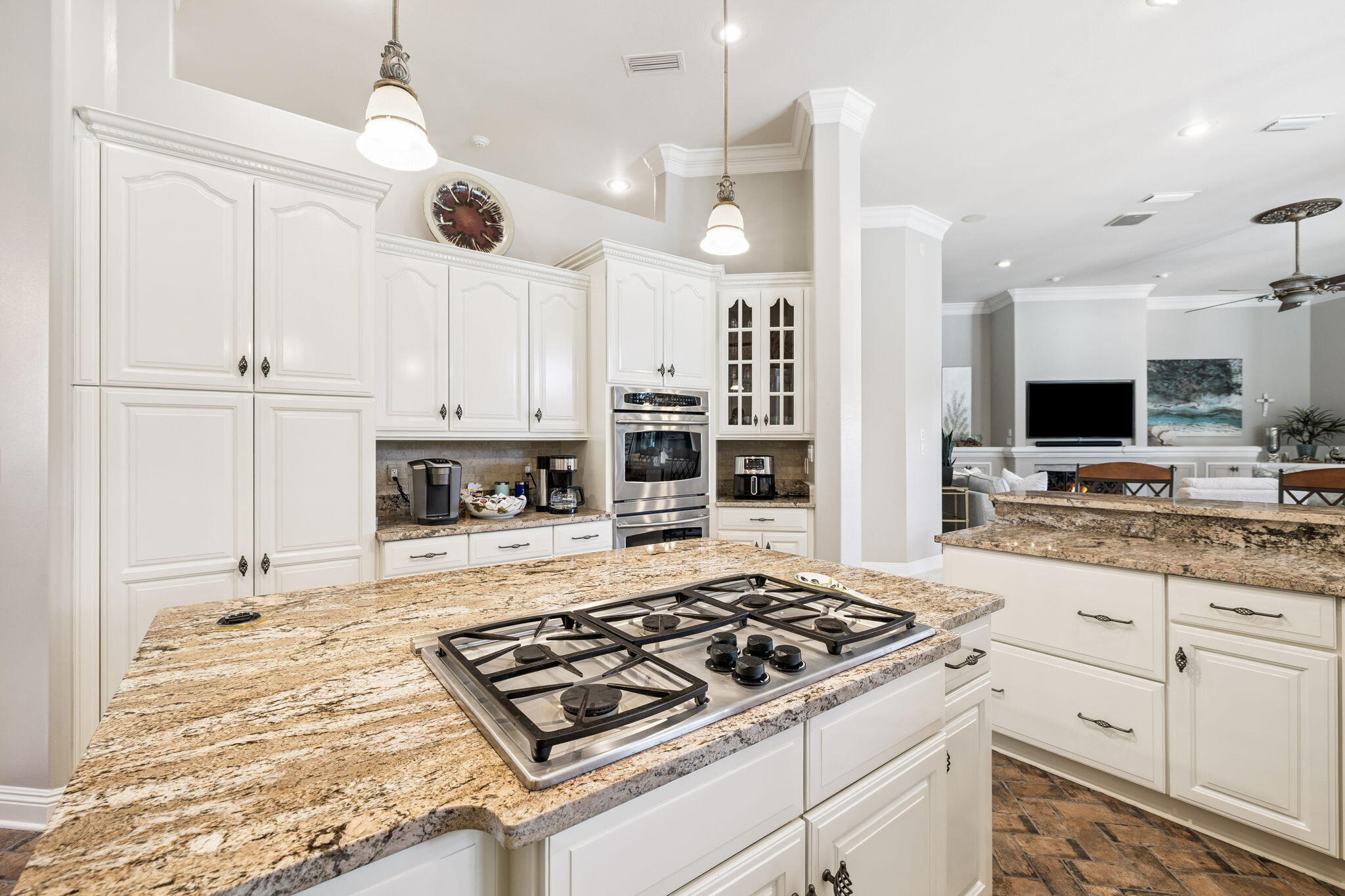 BURNT PINE - Residential