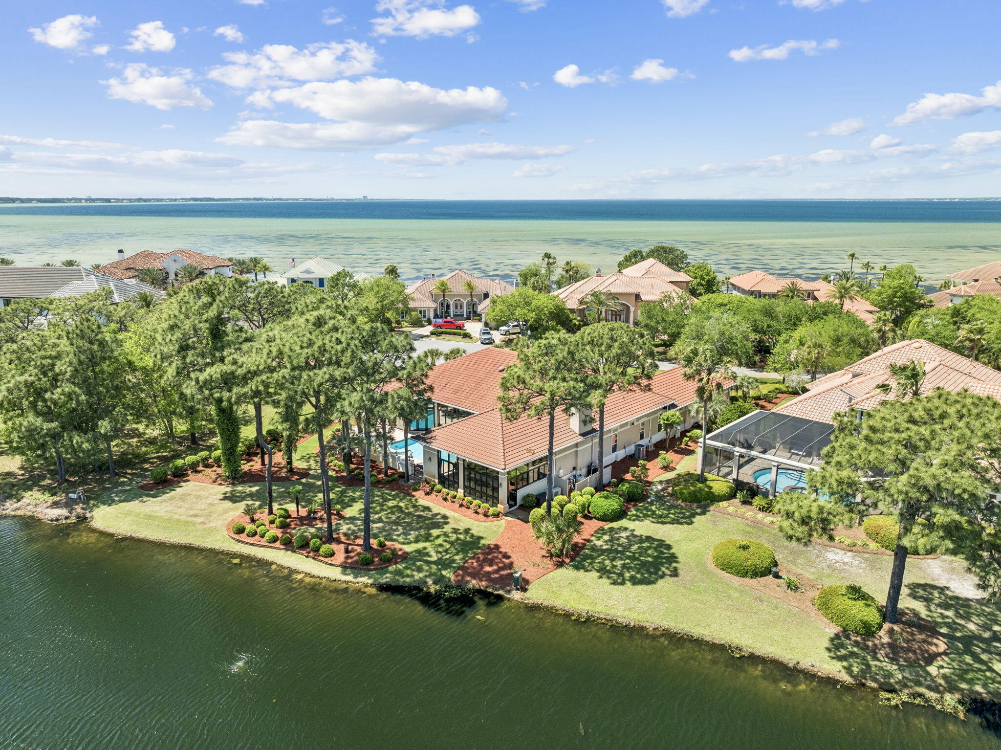 BURNT PINE - Residential