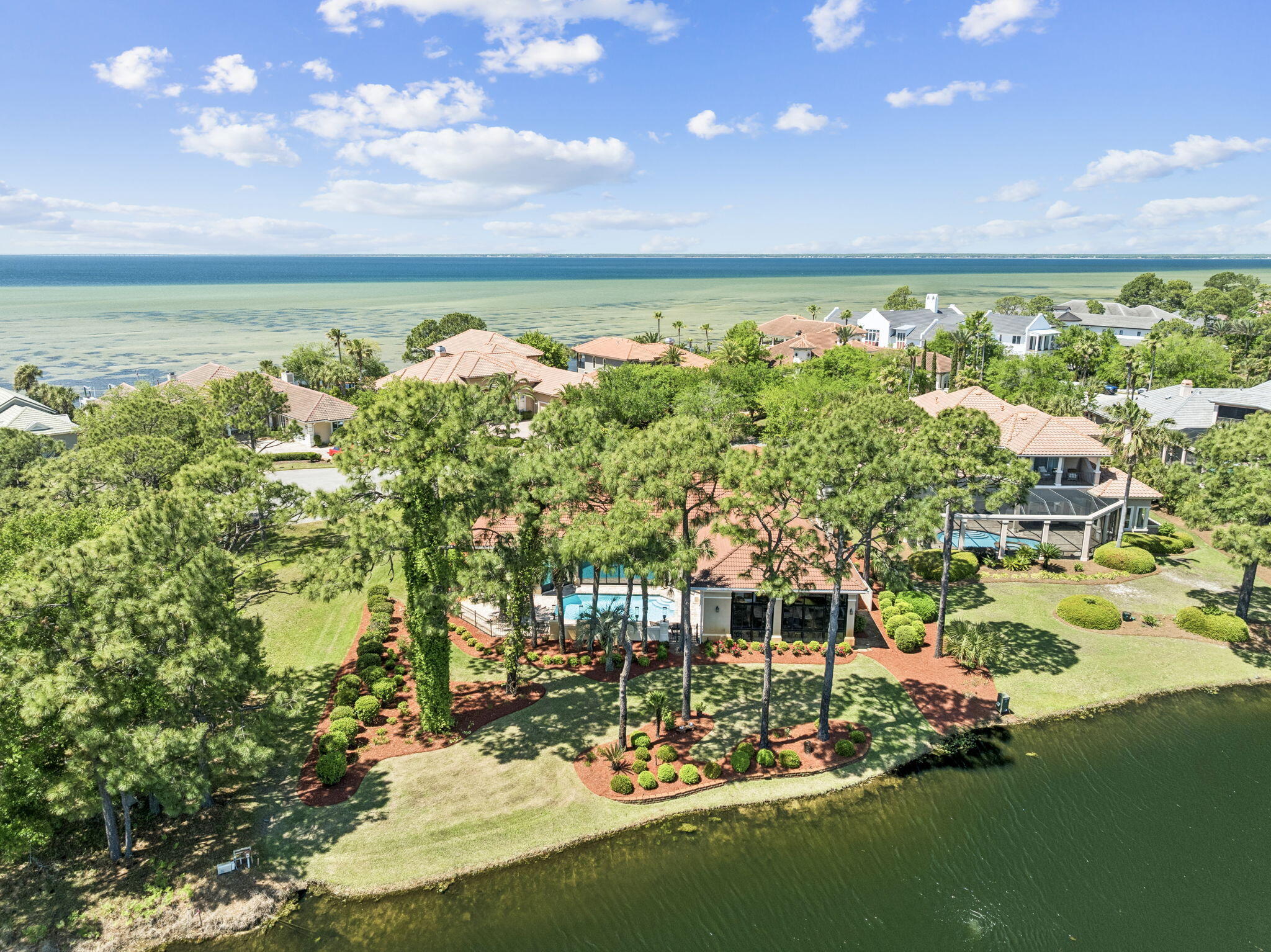 BURNT PINE - Residential