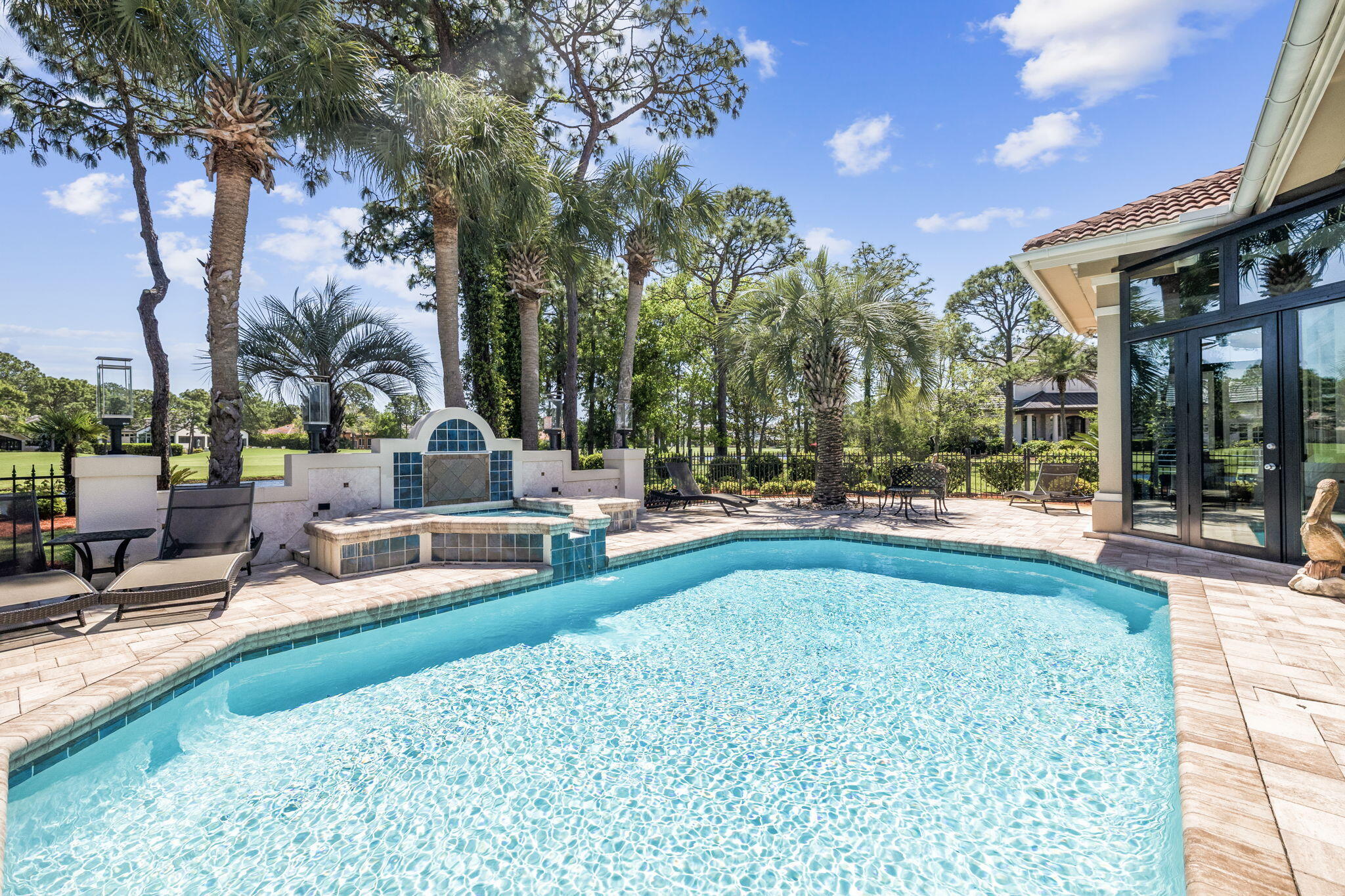 BURNT PINE - Residential