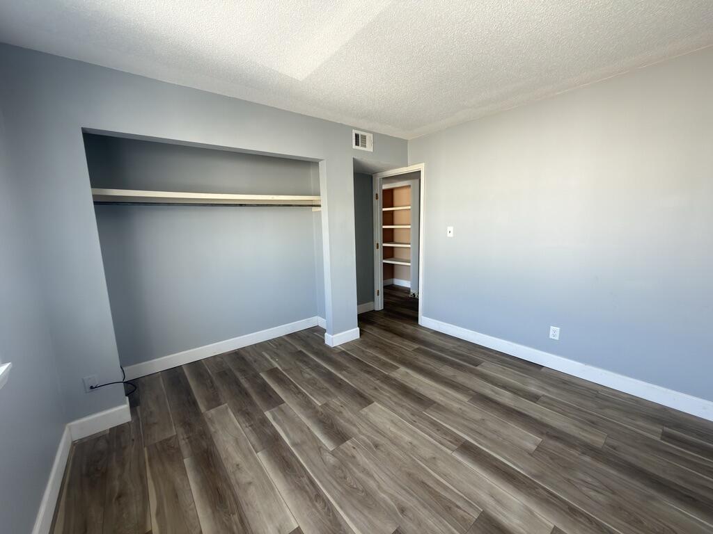 FINISTERRA CONDO - Residential