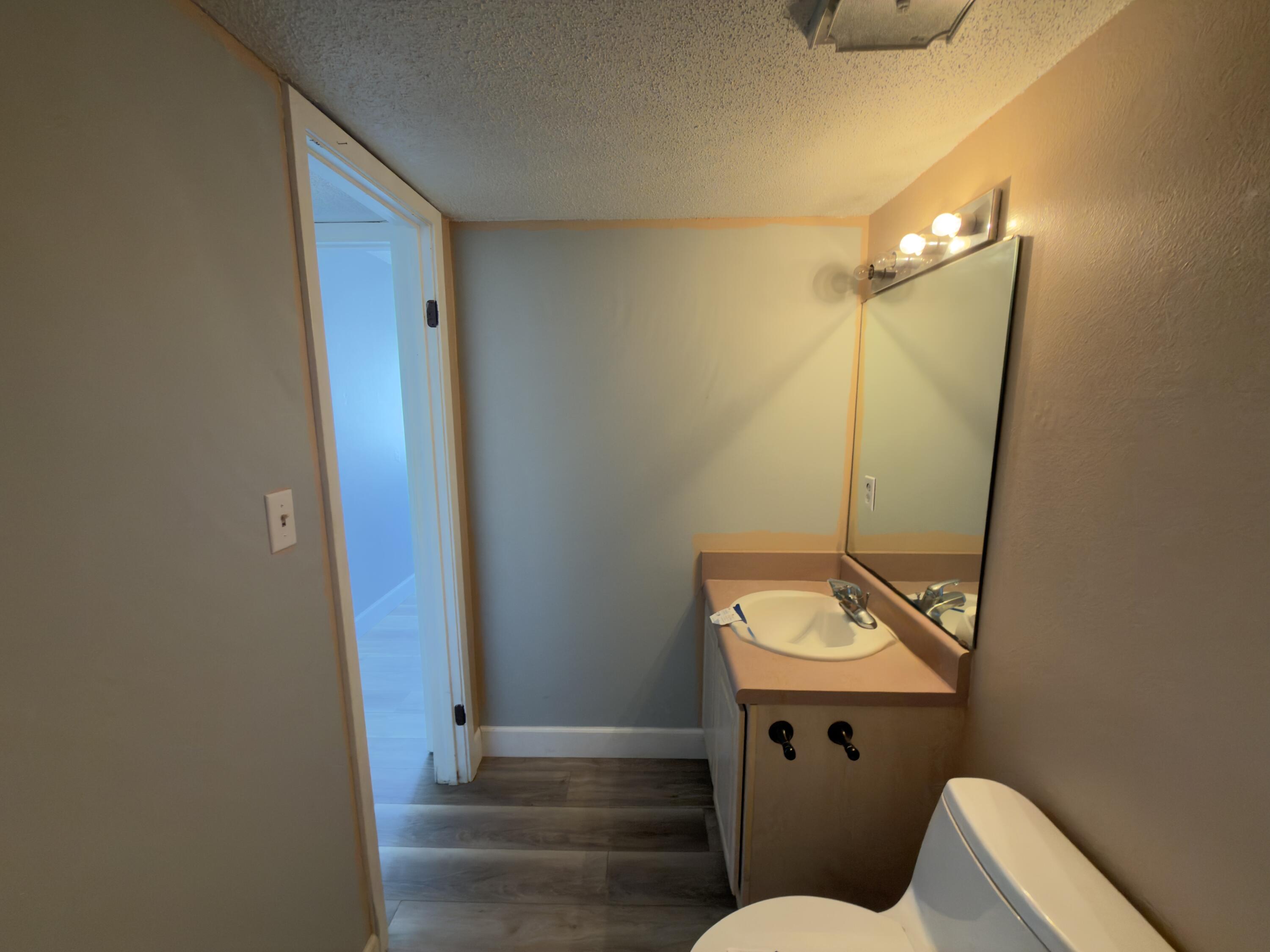 FINISTERRA CONDO - Residential