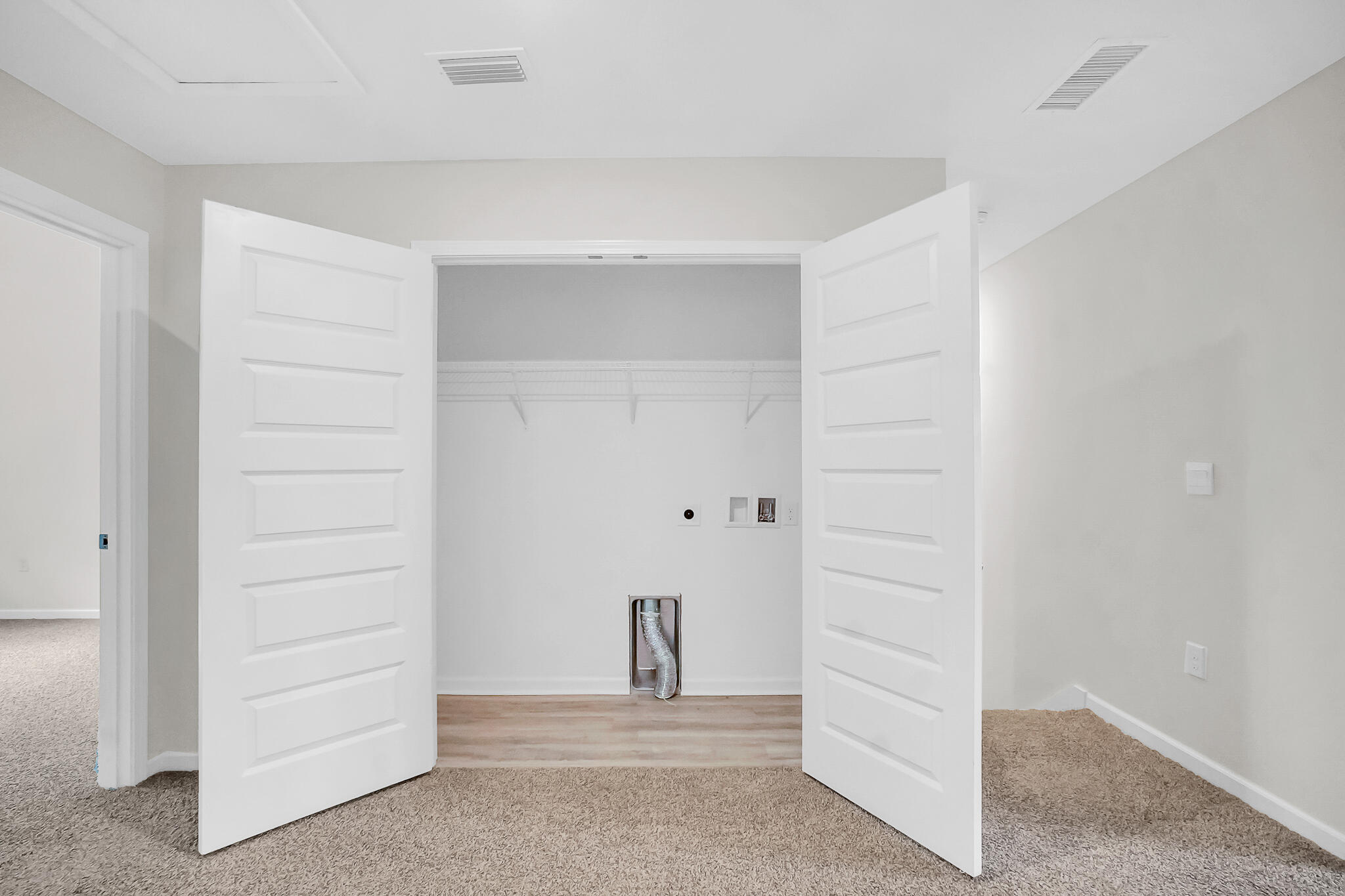 LAGRANGE LANDING - Residential