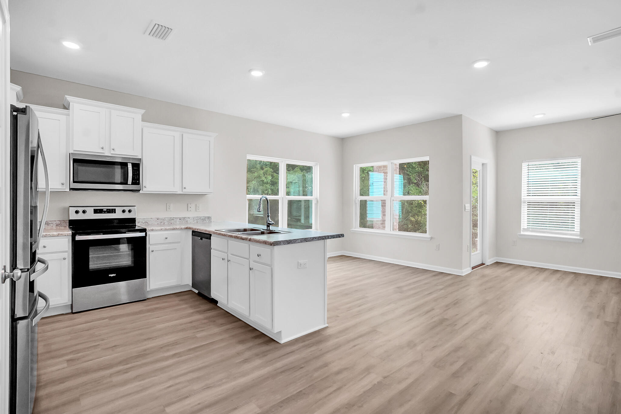 LAGRANGE LANDING - Residential