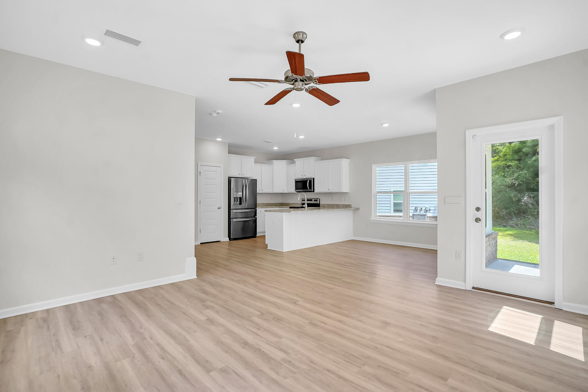 LAGRANGE LANDING - Residential