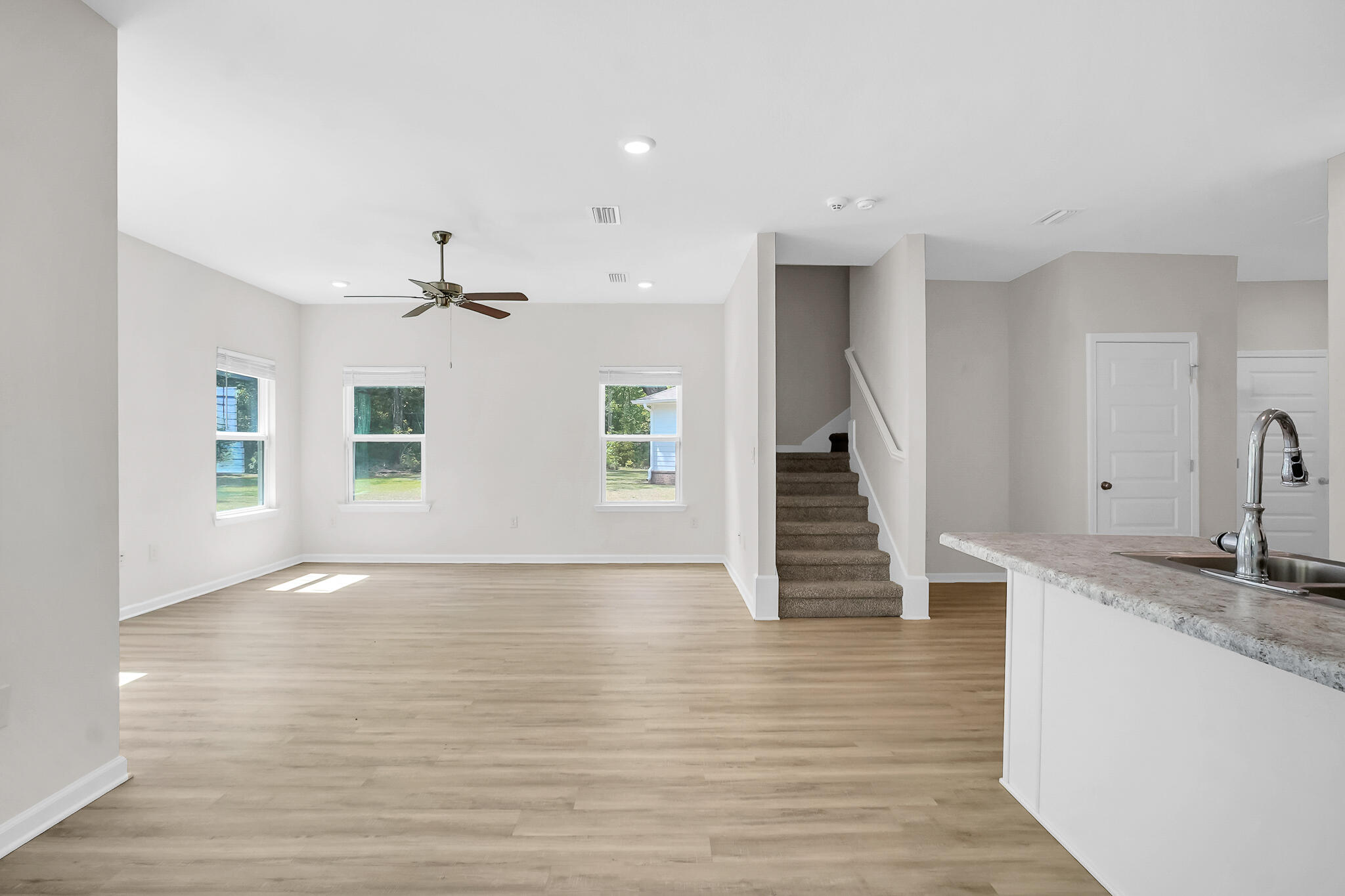 LAGRANGE LANDING - Residential