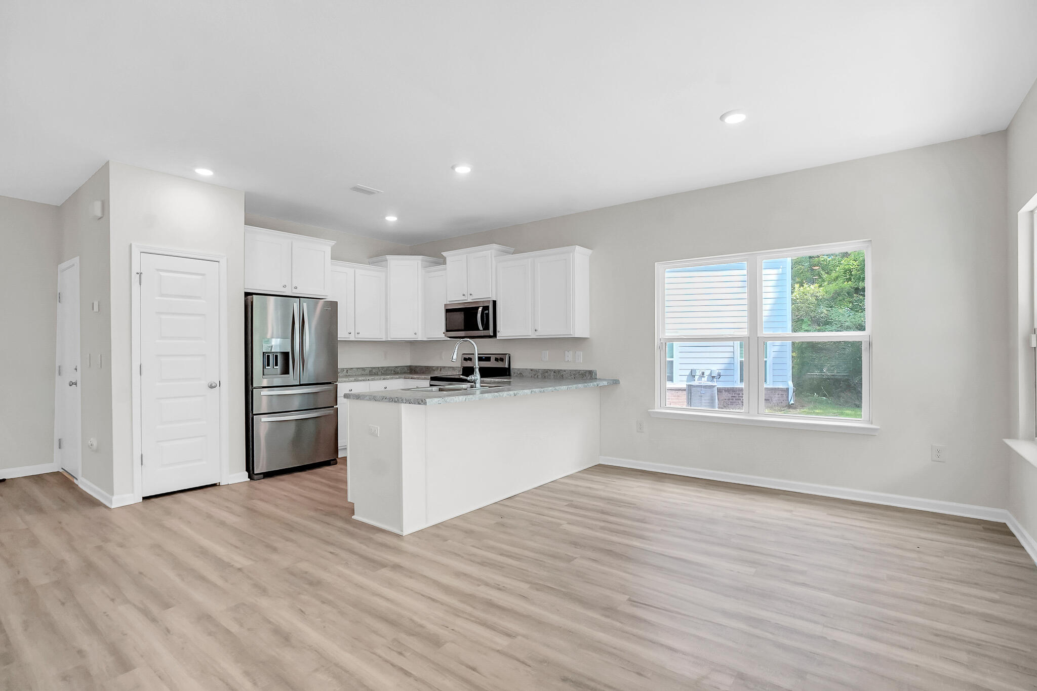 LAGRANGE LANDING - Residential