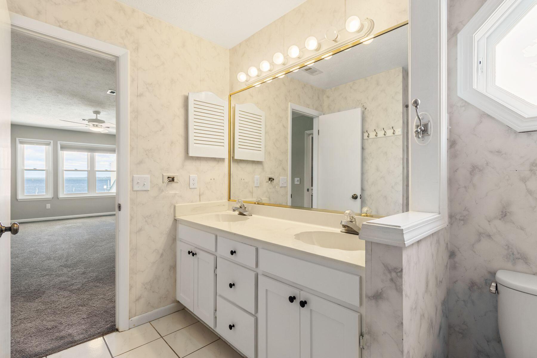 VENETIAN VILLA - Residential