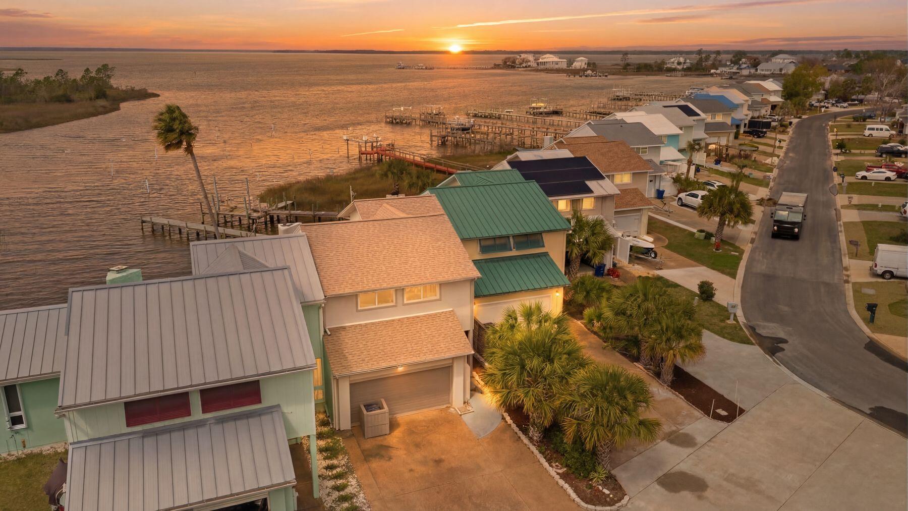 VENETIAN VILLA - Residential