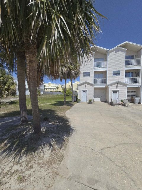 1414 Bahia Drive # D Navarre FL 32566
