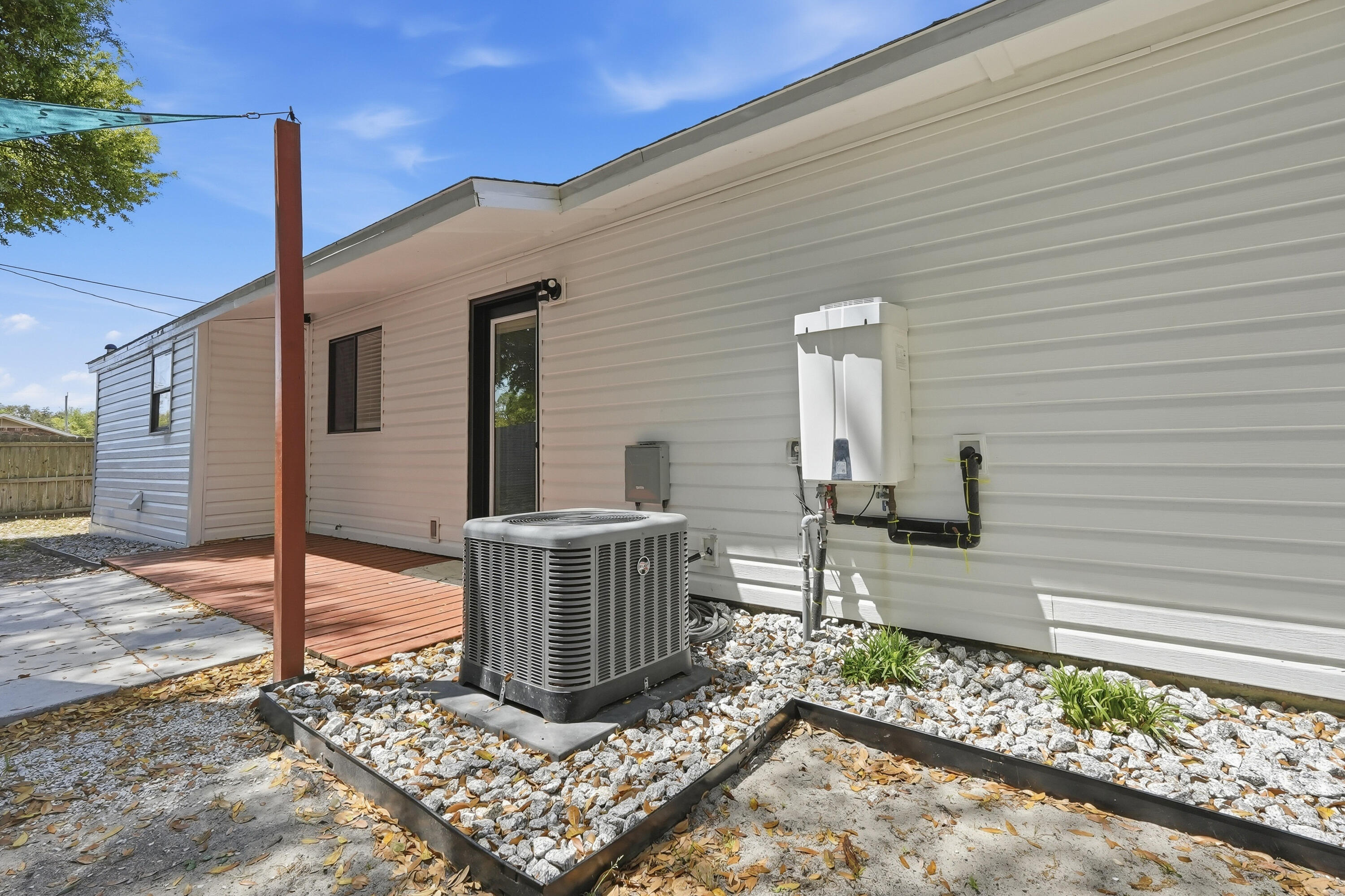 MARY ESTHER HEIGHTS - Residential