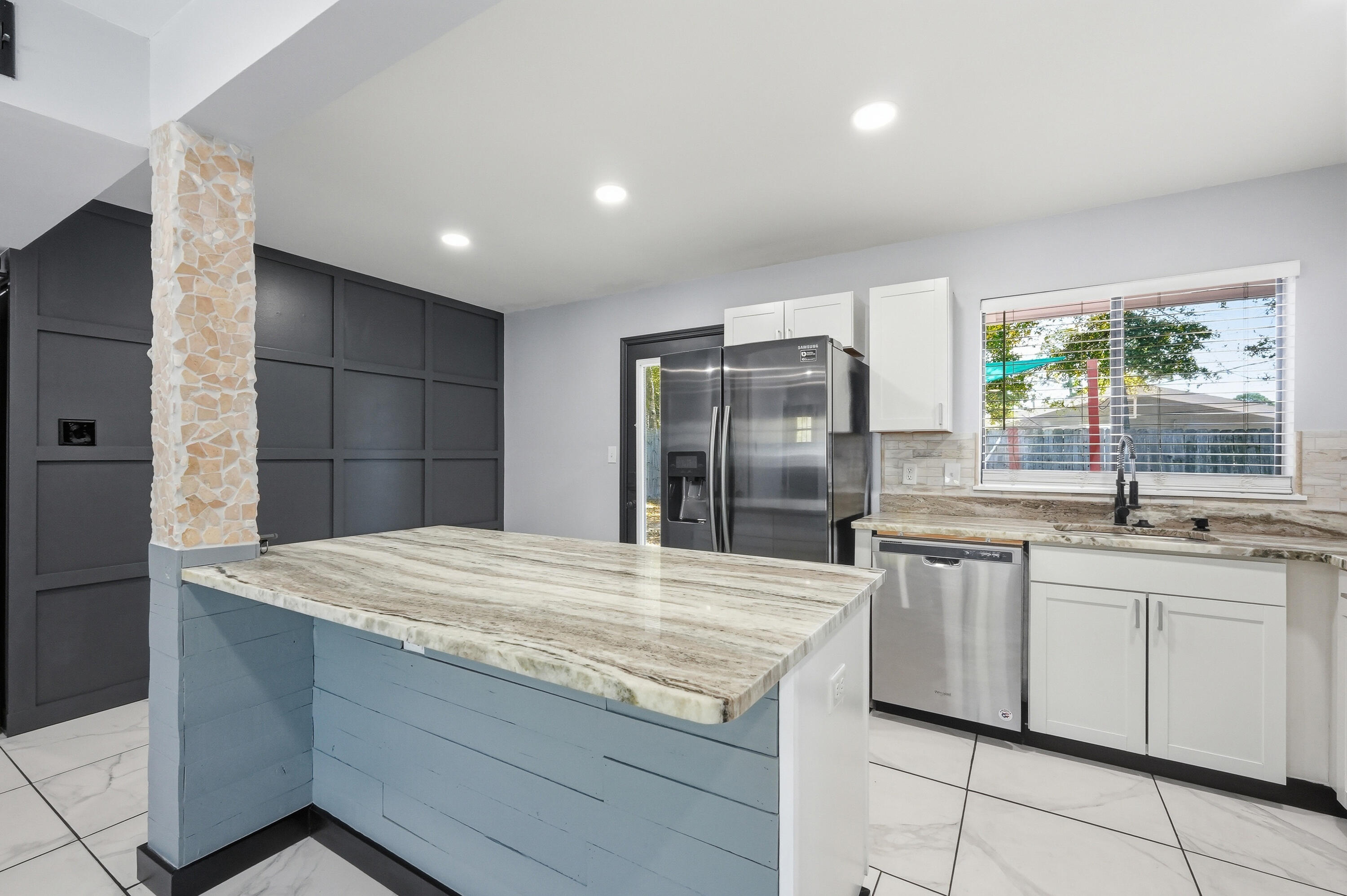 MARY ESTHER HEIGHTS - Residential