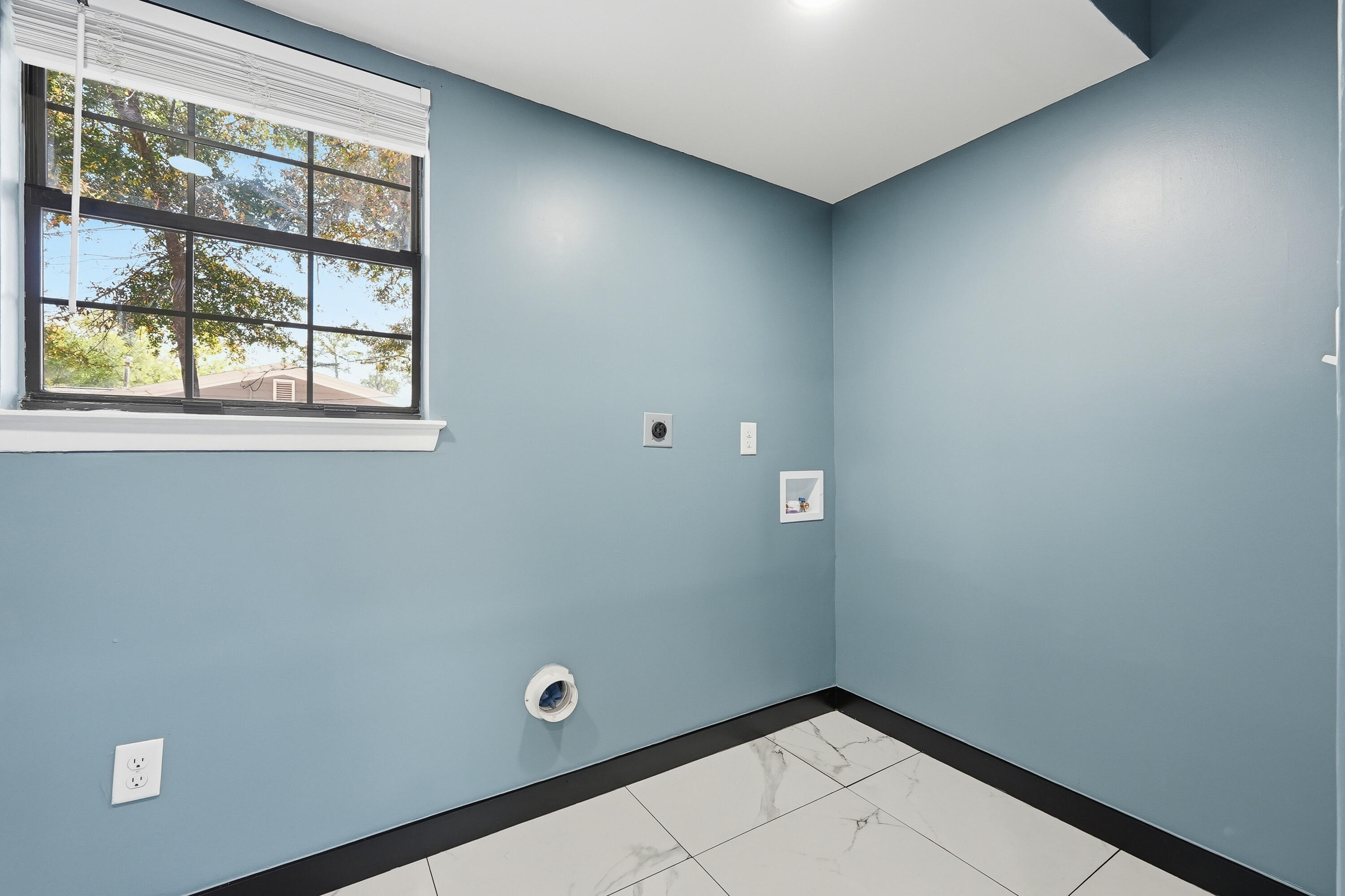 MARY ESTHER HEIGHTS - Residential