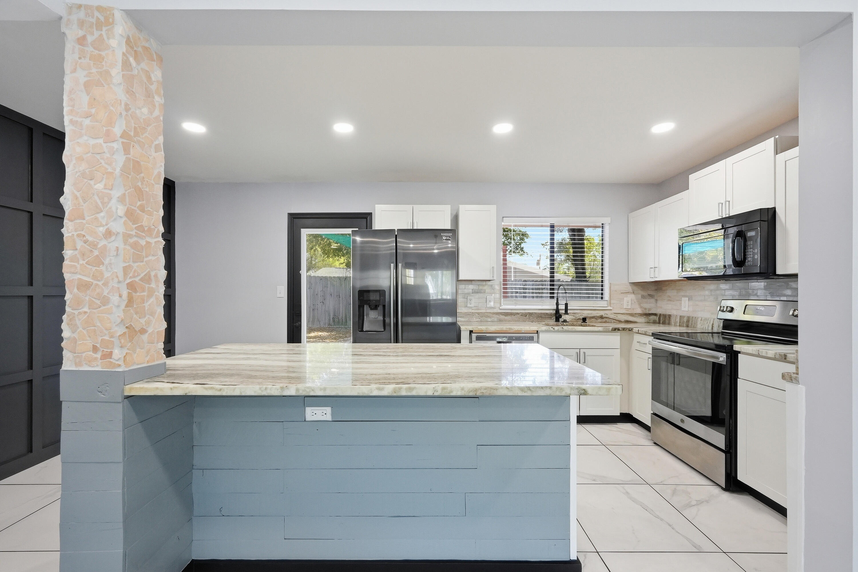 MARY ESTHER HEIGHTS - Residential