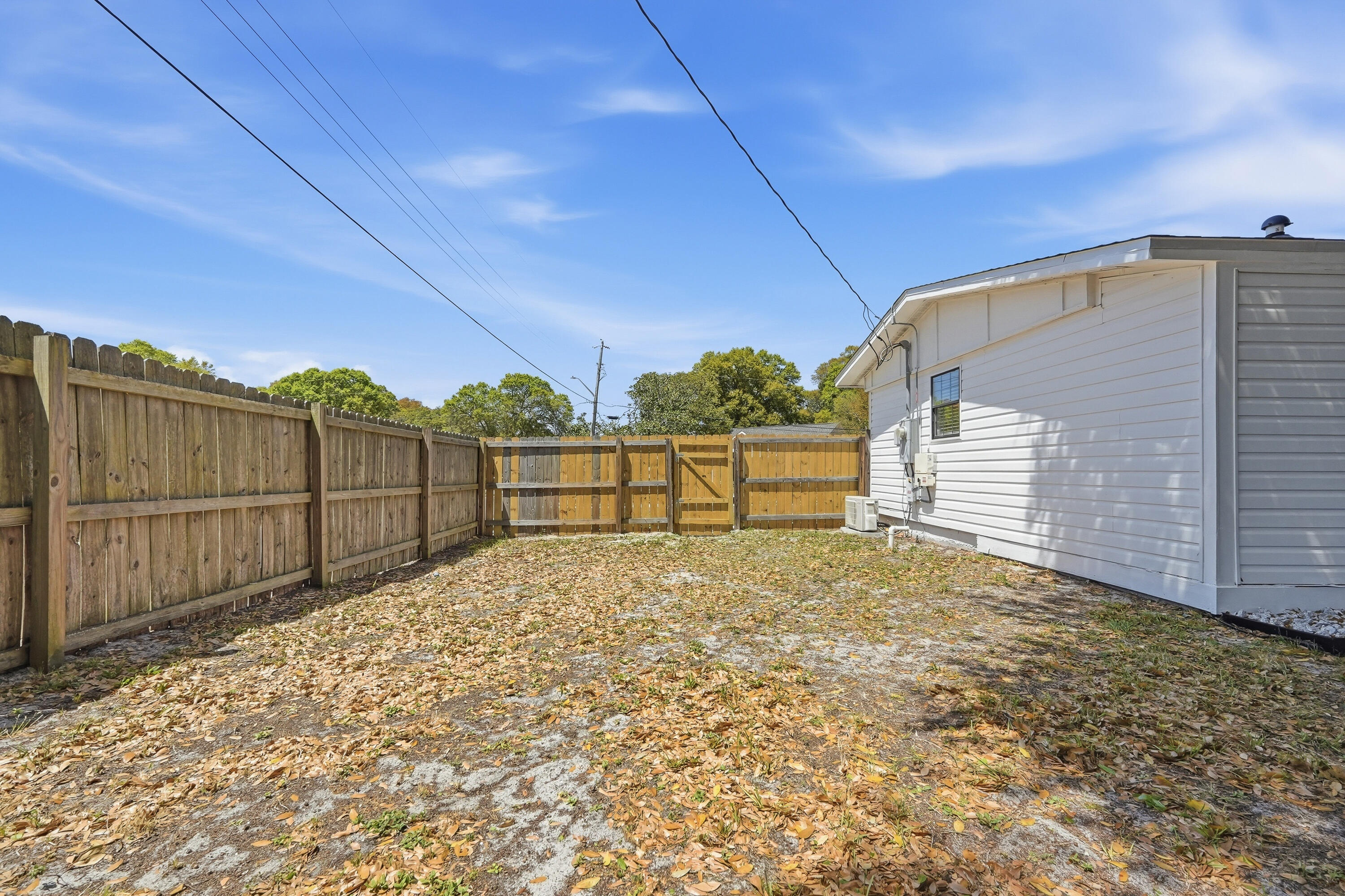 MARY ESTHER HEIGHTS - Residential