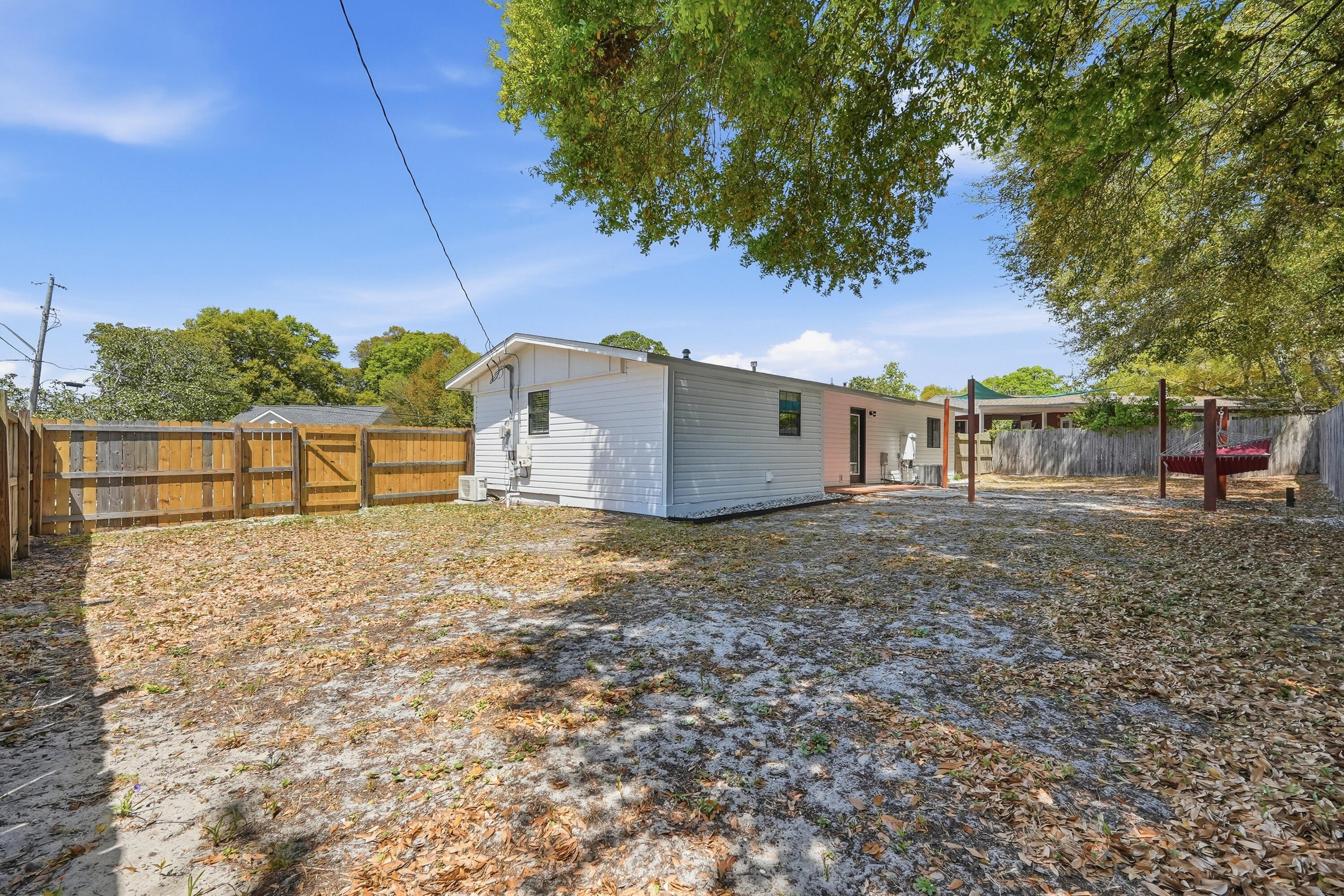 MARY ESTHER HEIGHTS - Residential