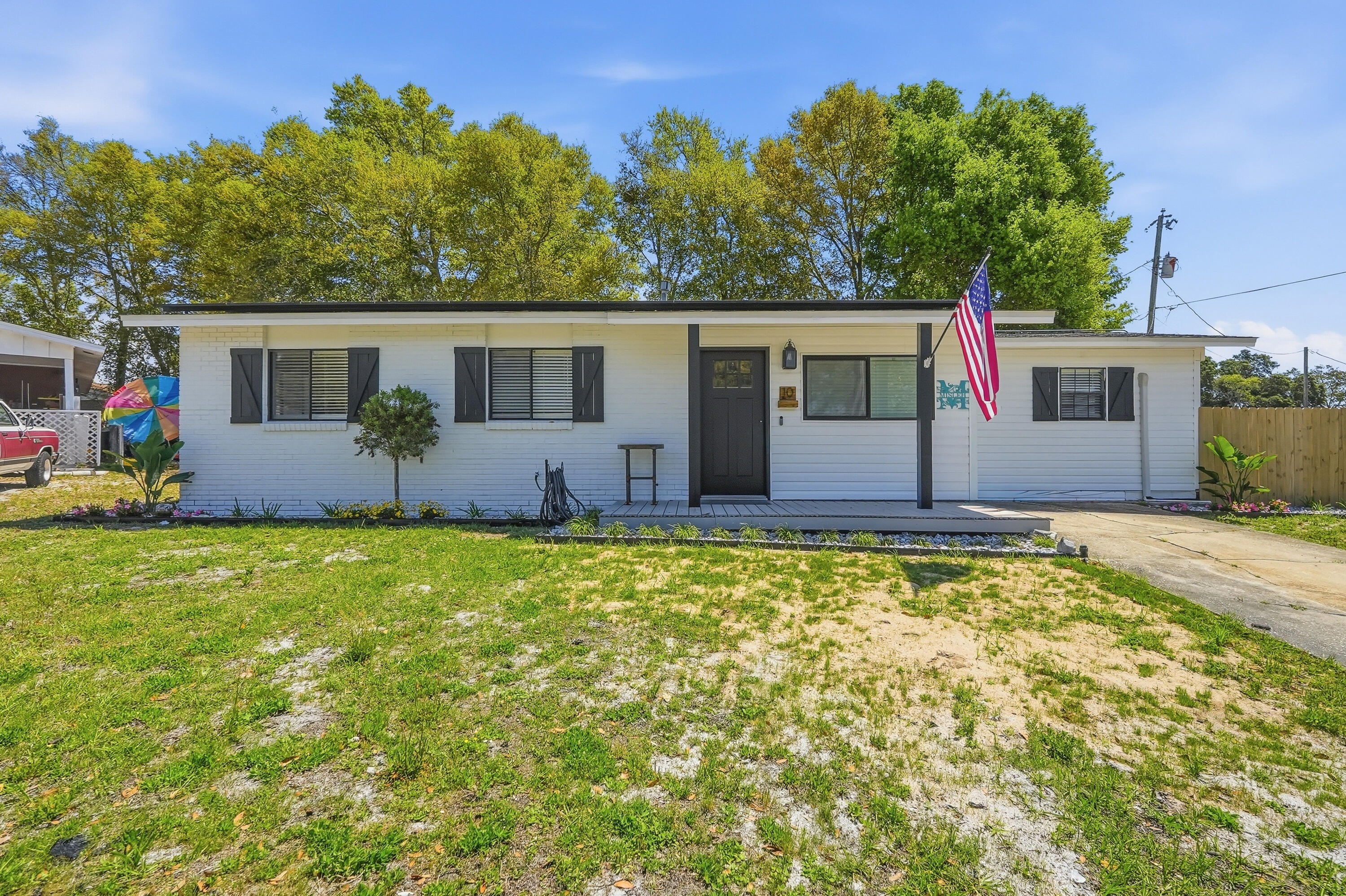 MARY ESTHER HEIGHTS - Residential