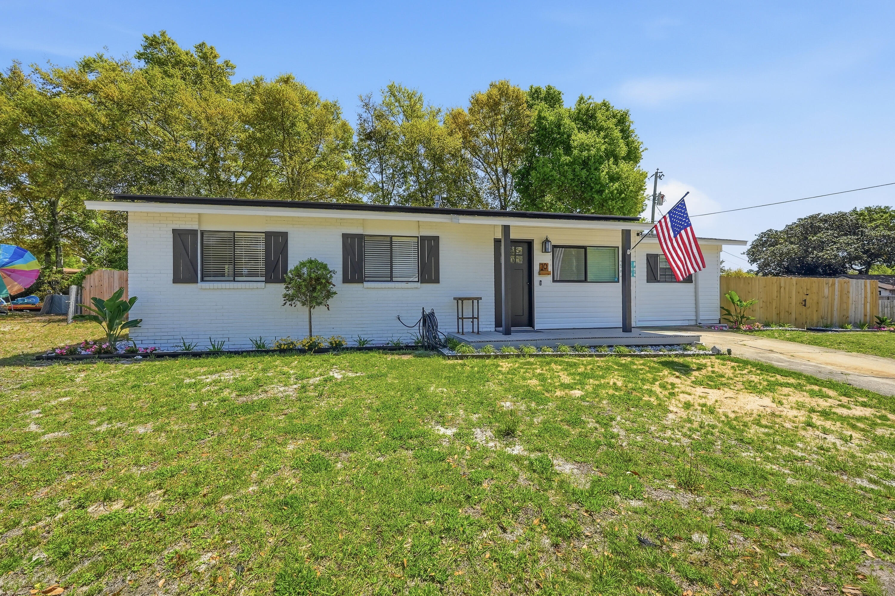 MARY ESTHER HEIGHTS - Residential