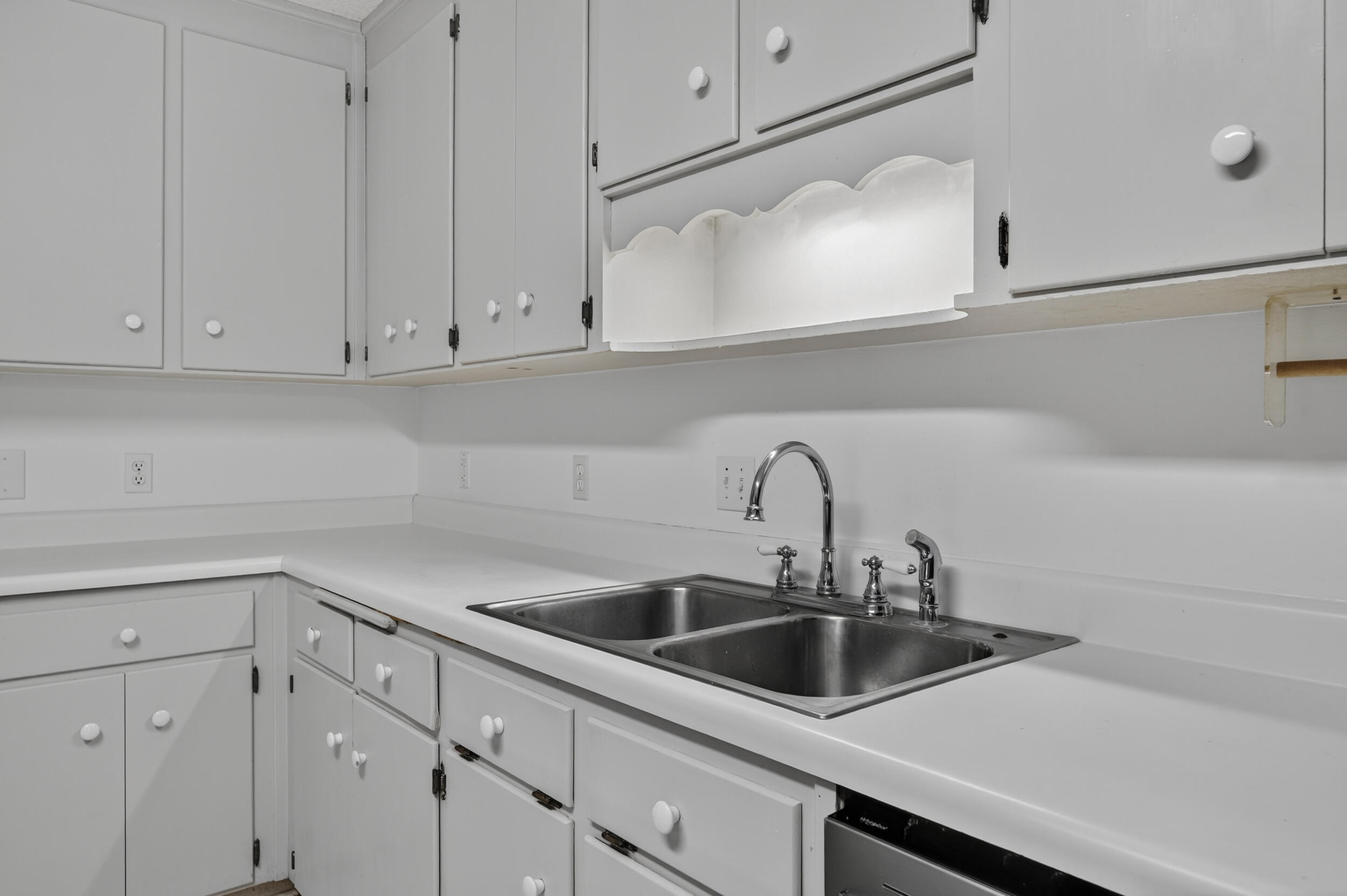 MARINERS COVE - Residential