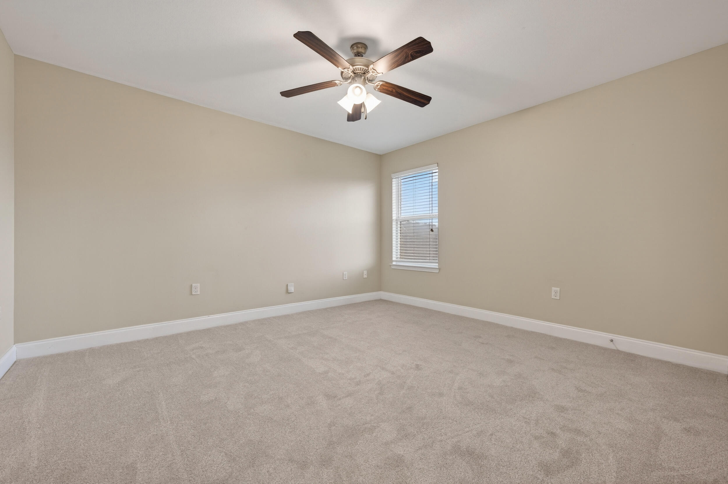 BROWNSTONE MANOR - Residential