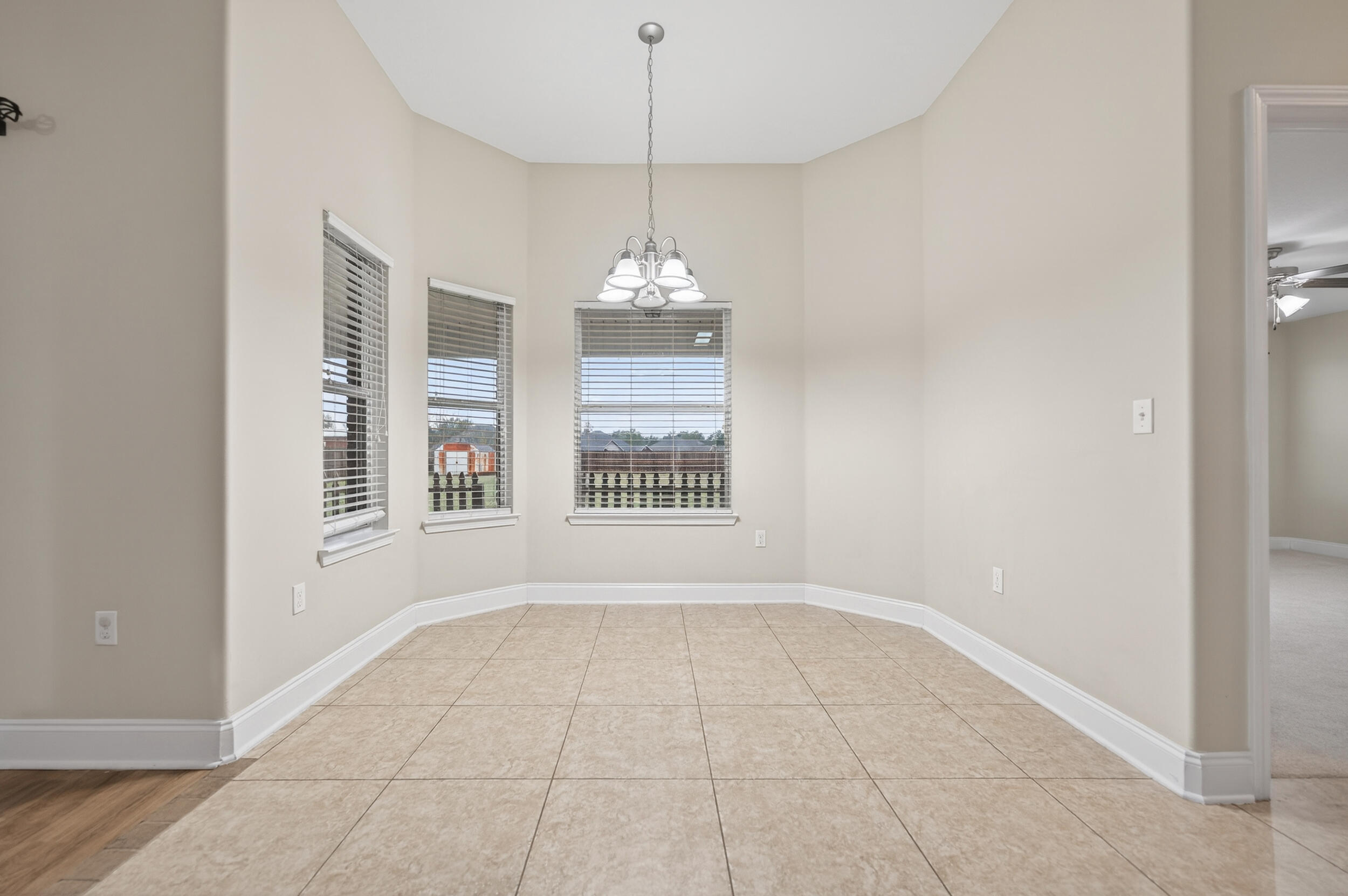 BROWNSTONE MANOR - Residential