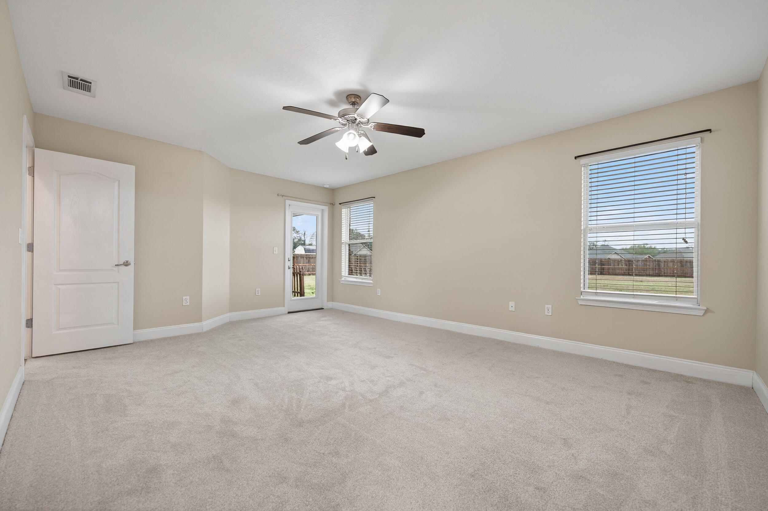 BROWNSTONE MANOR - Residential