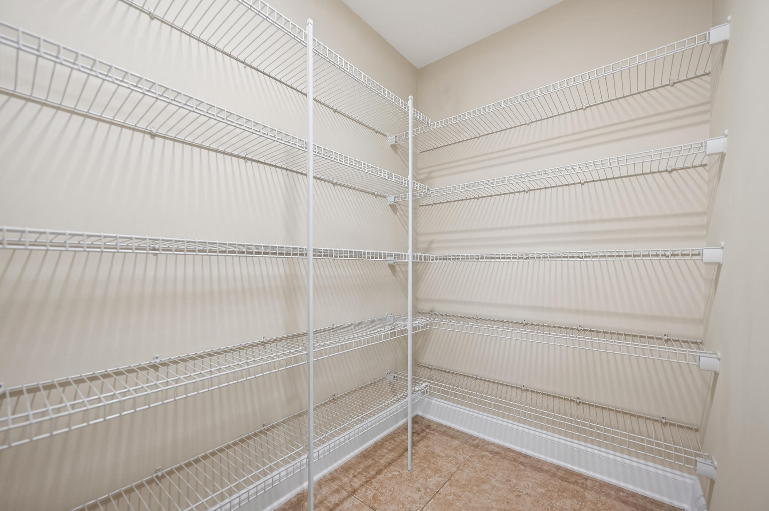 BROWNSTONE MANOR - Residential