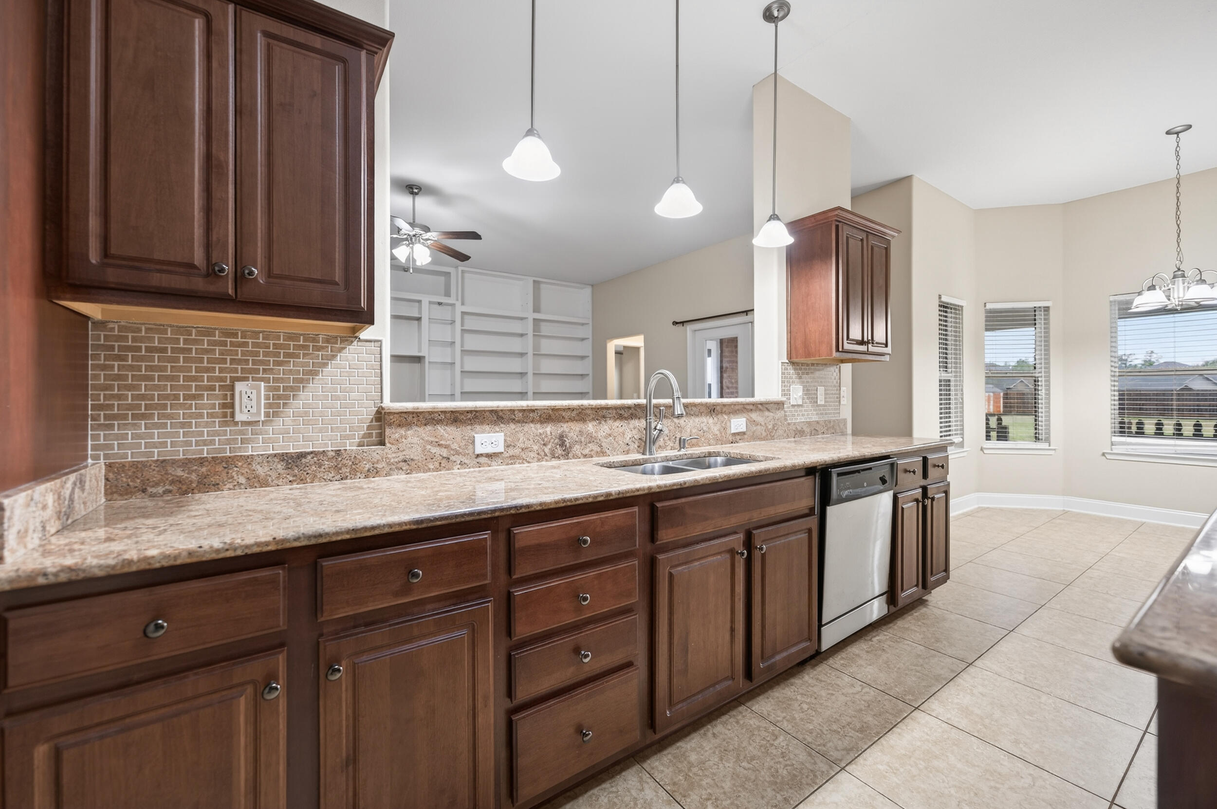 BROWNSTONE MANOR - Residential