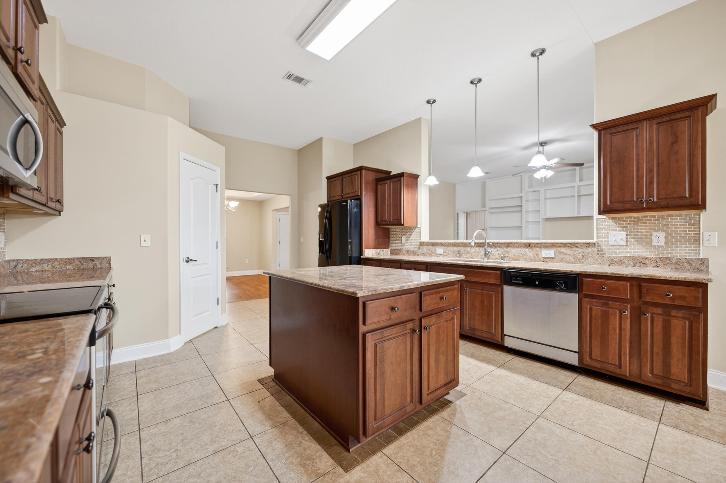 BROWNSTONE MANOR - Residential