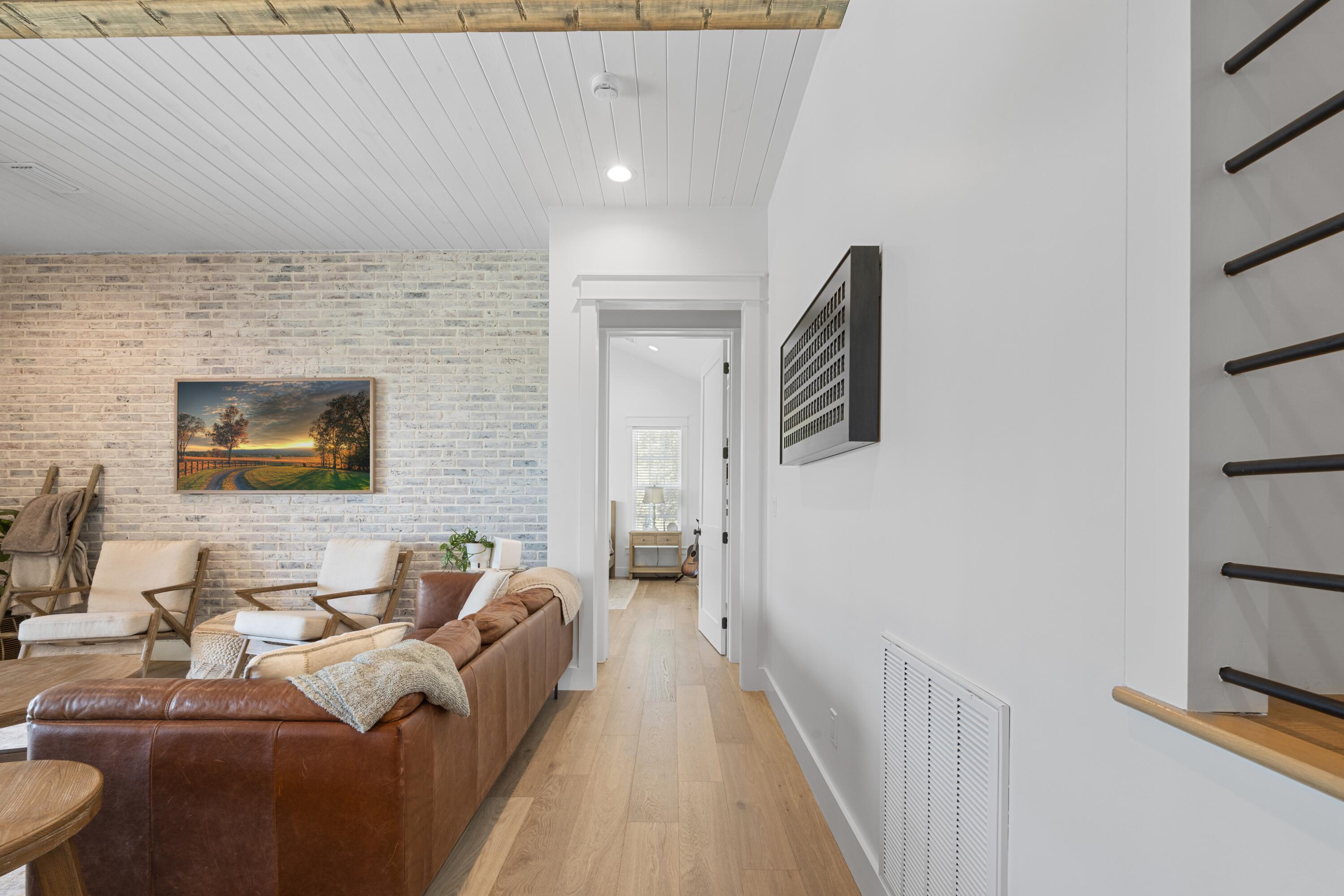 Meets & Bounds - Residential