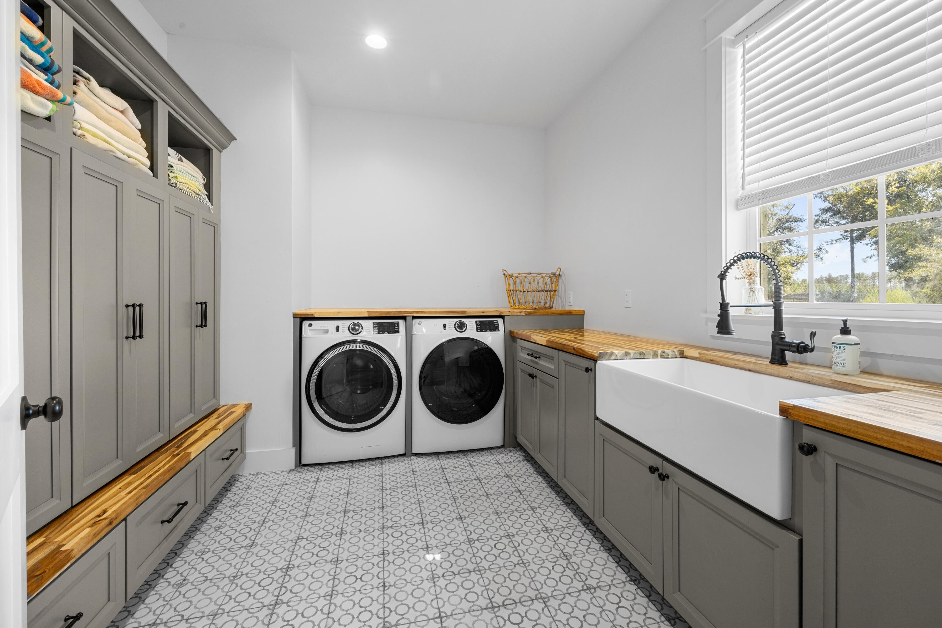 Meets & Bounds - Residential