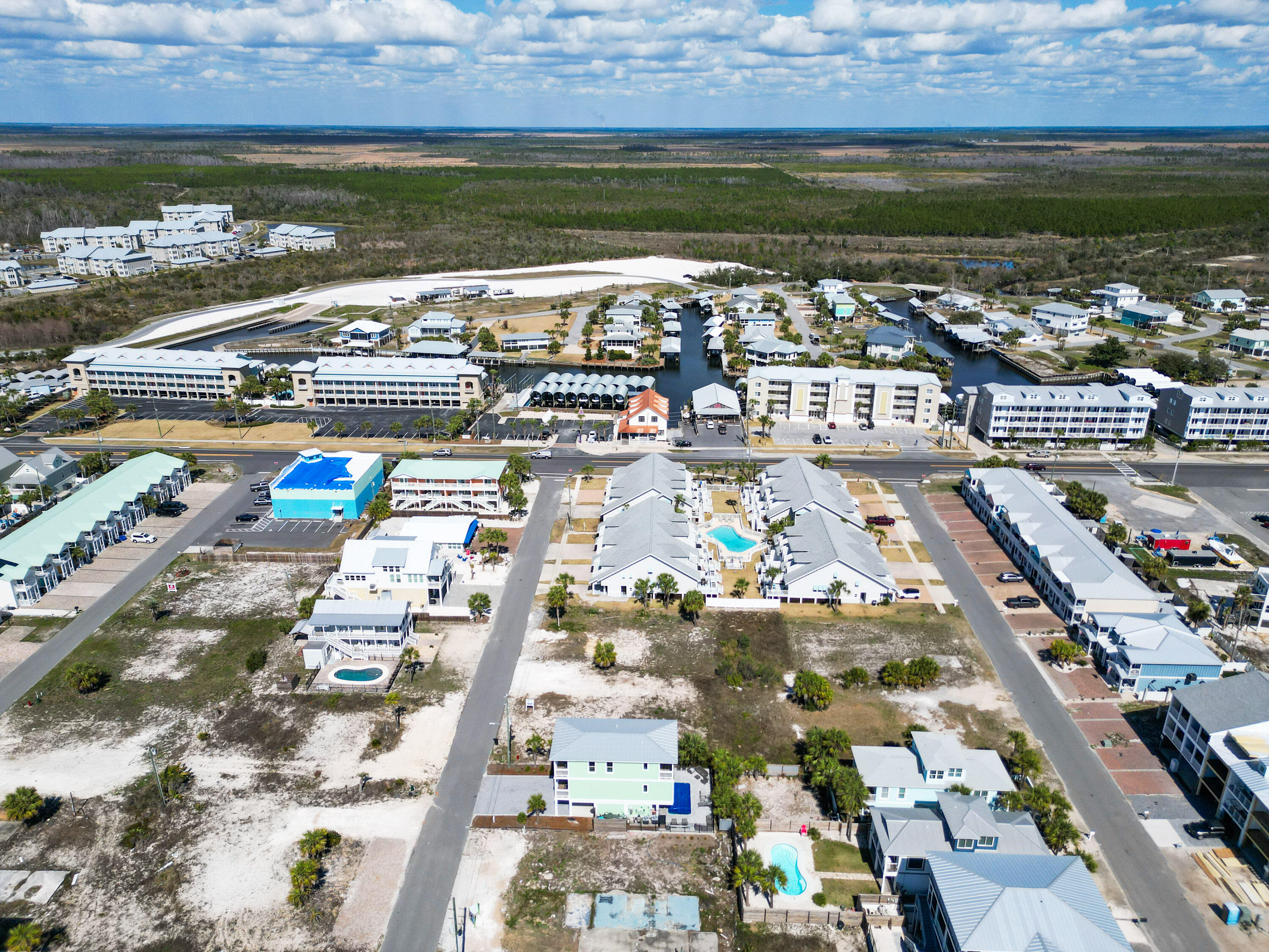 NO RECORDED SUBDIVISION - Land