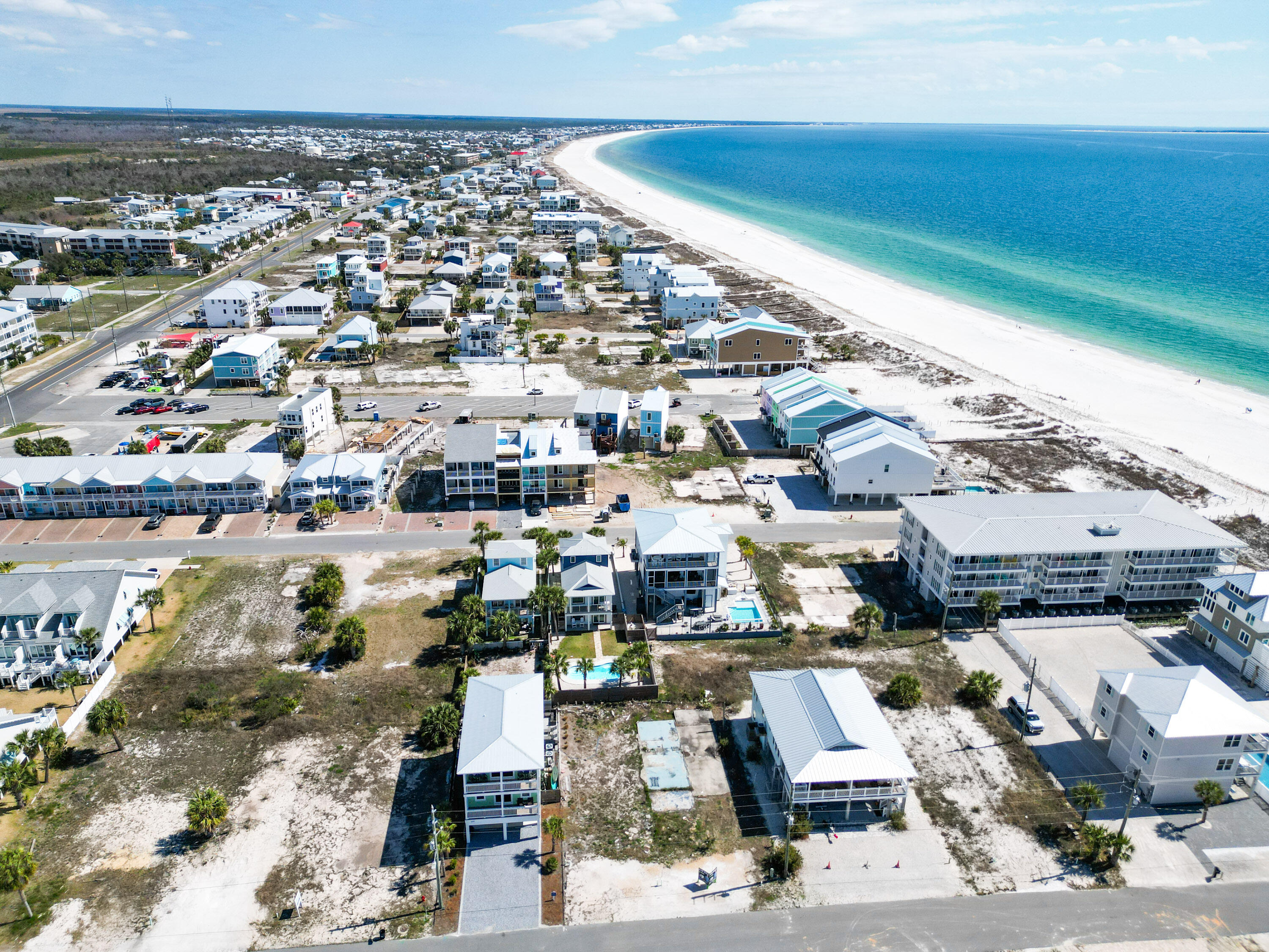 NO RECORDED SUBDIVISION - Land