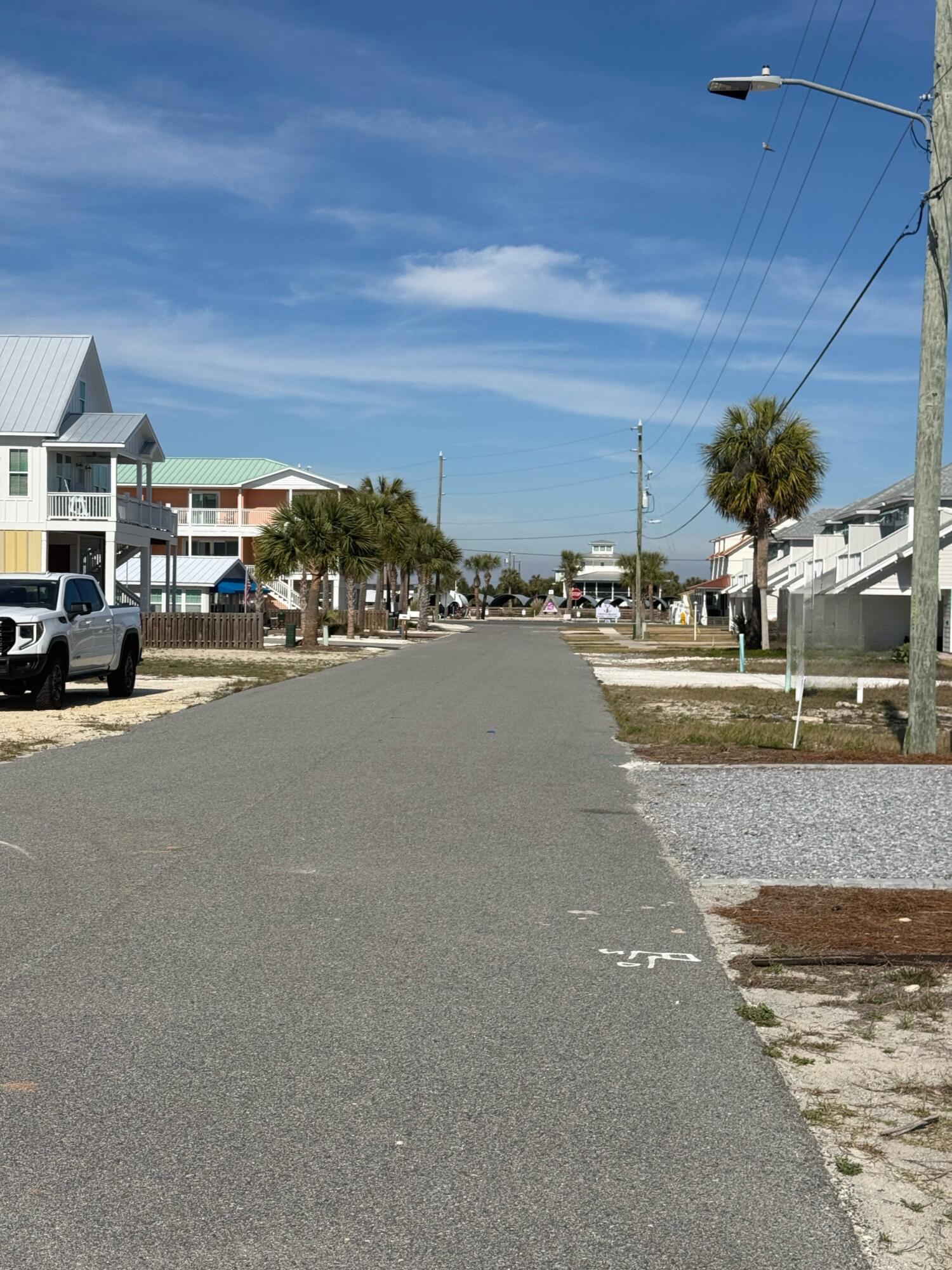 NO RECORDED SUBDIVISION - Land