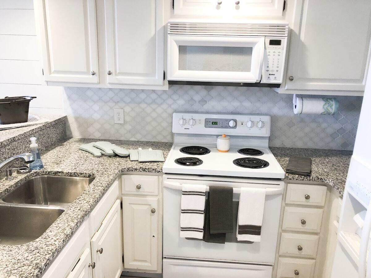 4100 E County Highway 30A UNIT 2006